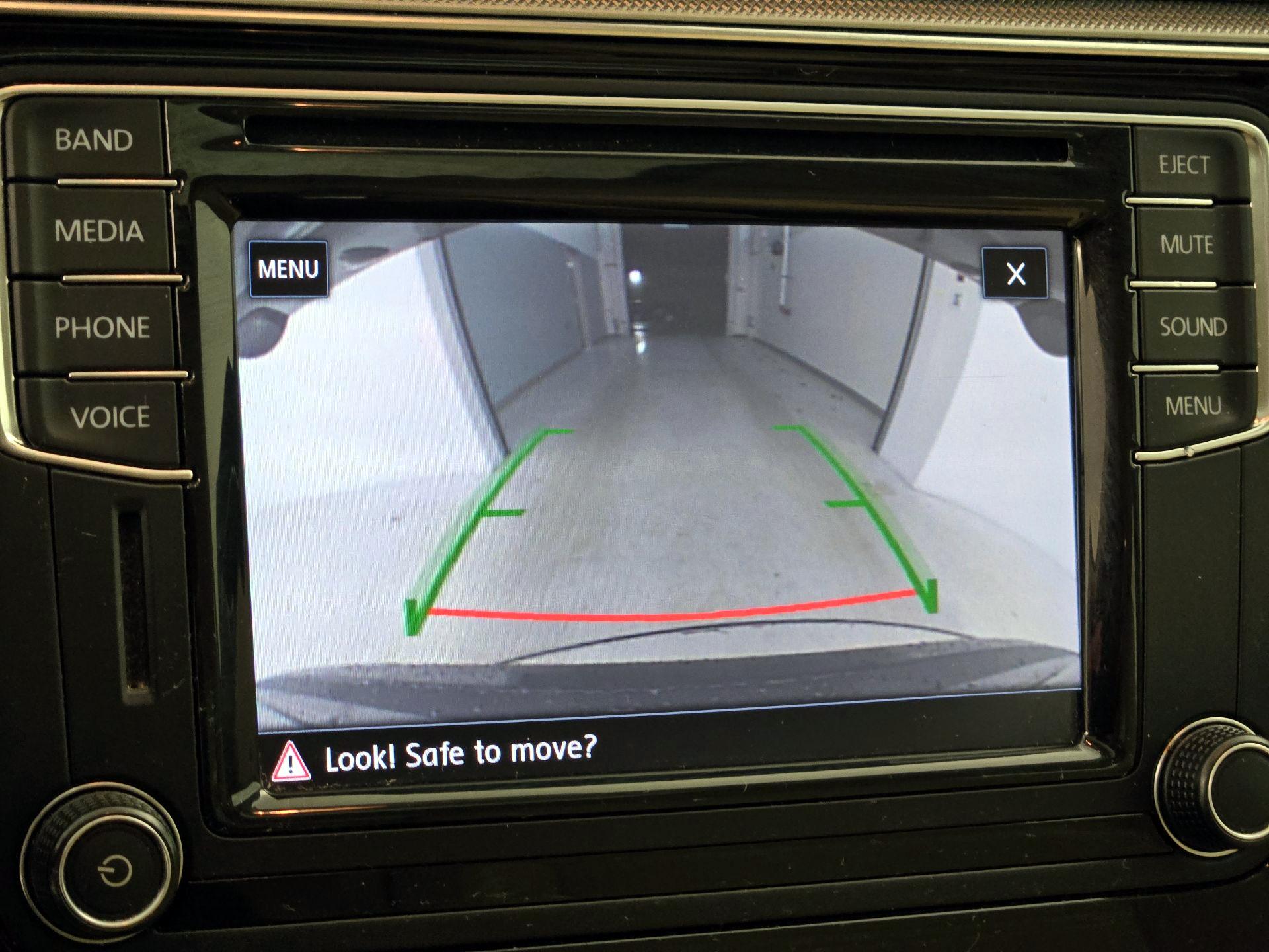 Thumbnail: 2017 Volkswagen Passat - 14