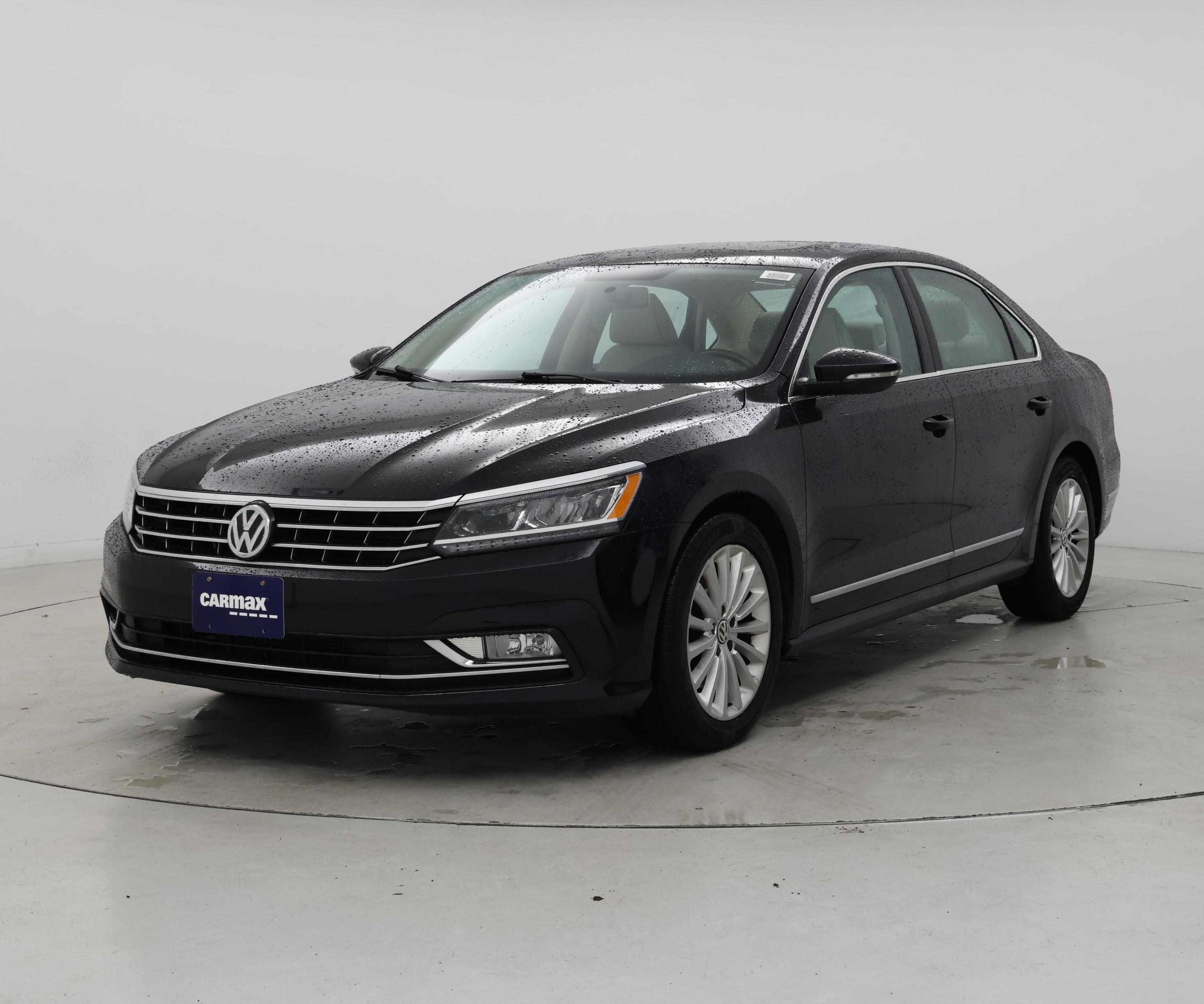 Thumbnail: 2017 Volkswagen Passat - 4