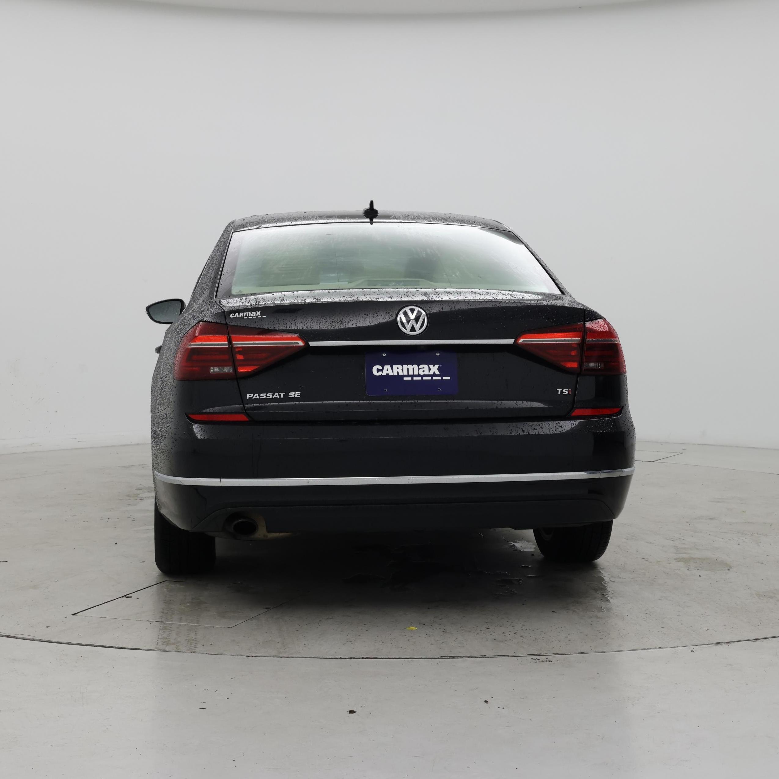 Thumbnail: 2017 Volkswagen Passat - 6