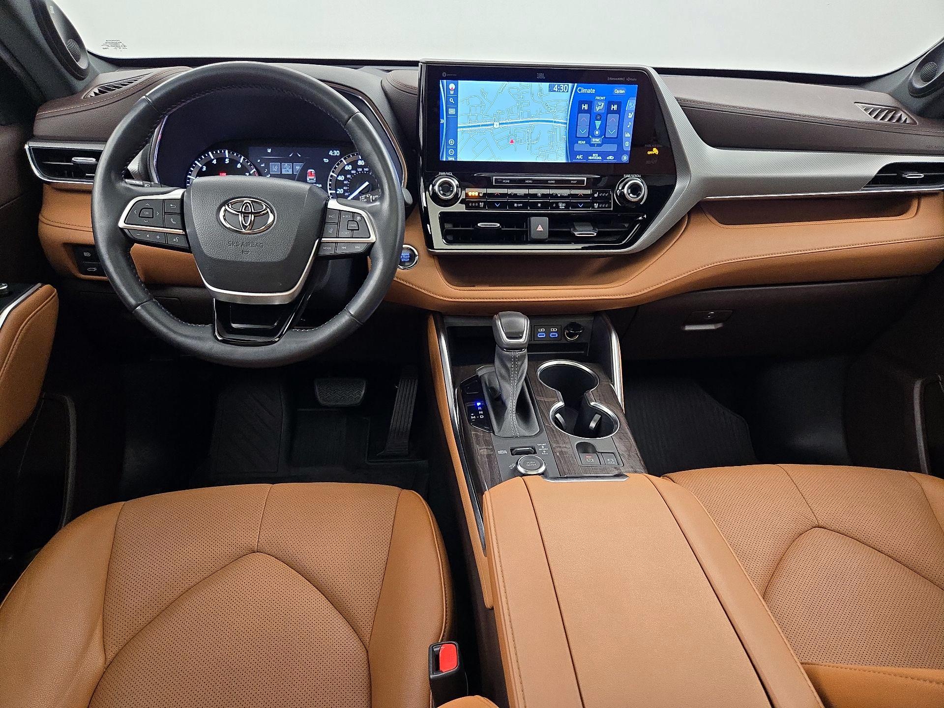 Thumbnail: 2022 Toyota Highlander - 9