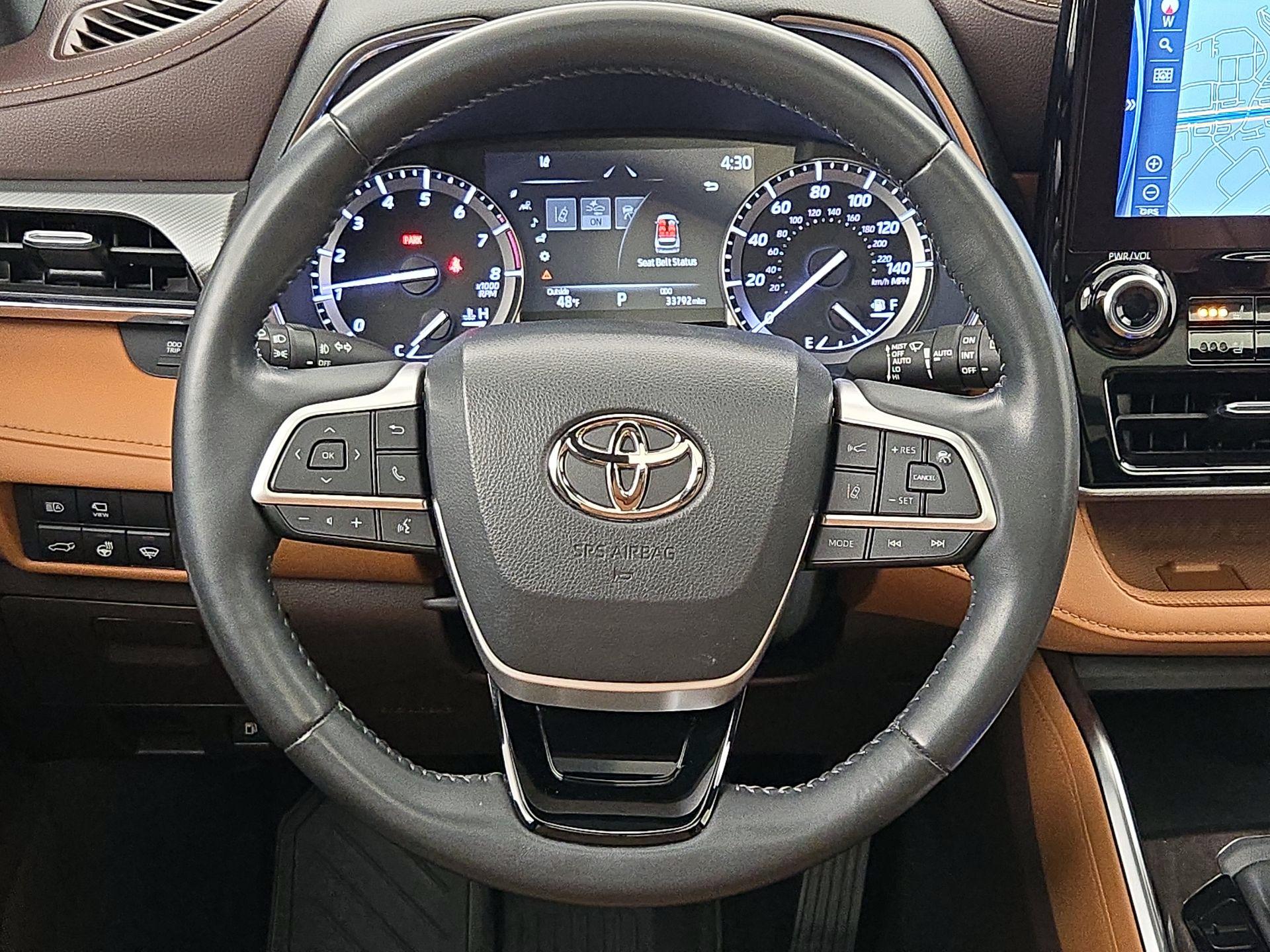 Thumbnail: 2022 Toyota Highlander - 10