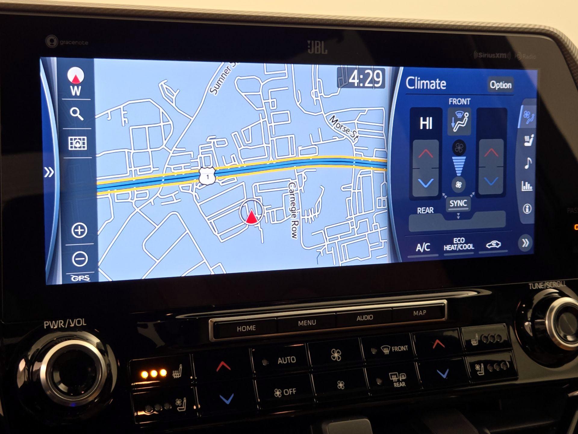 Thumbnail: 2022 Toyota Highlander - 14