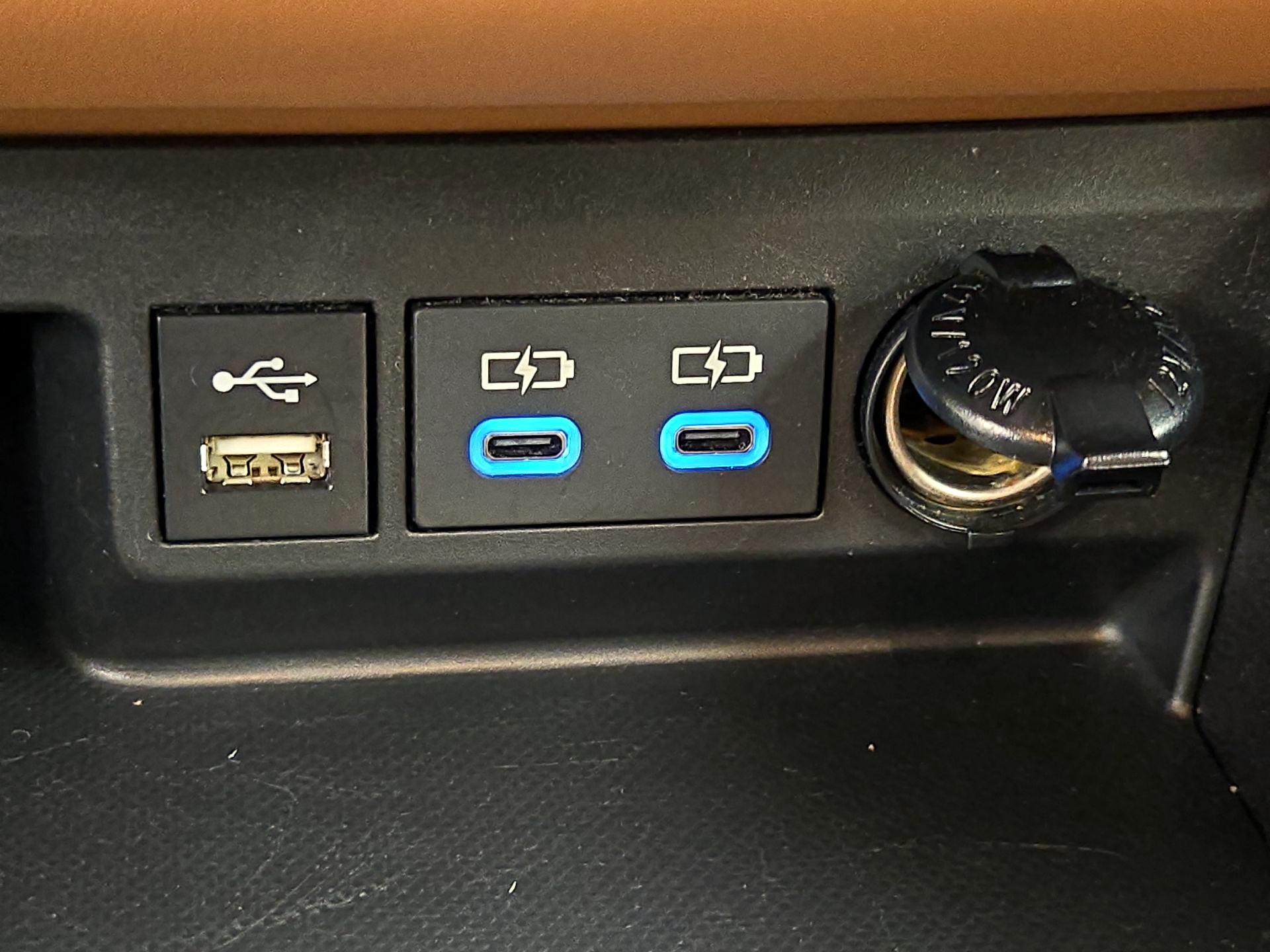 Thumbnail: 2022 Toyota Highlander - 19