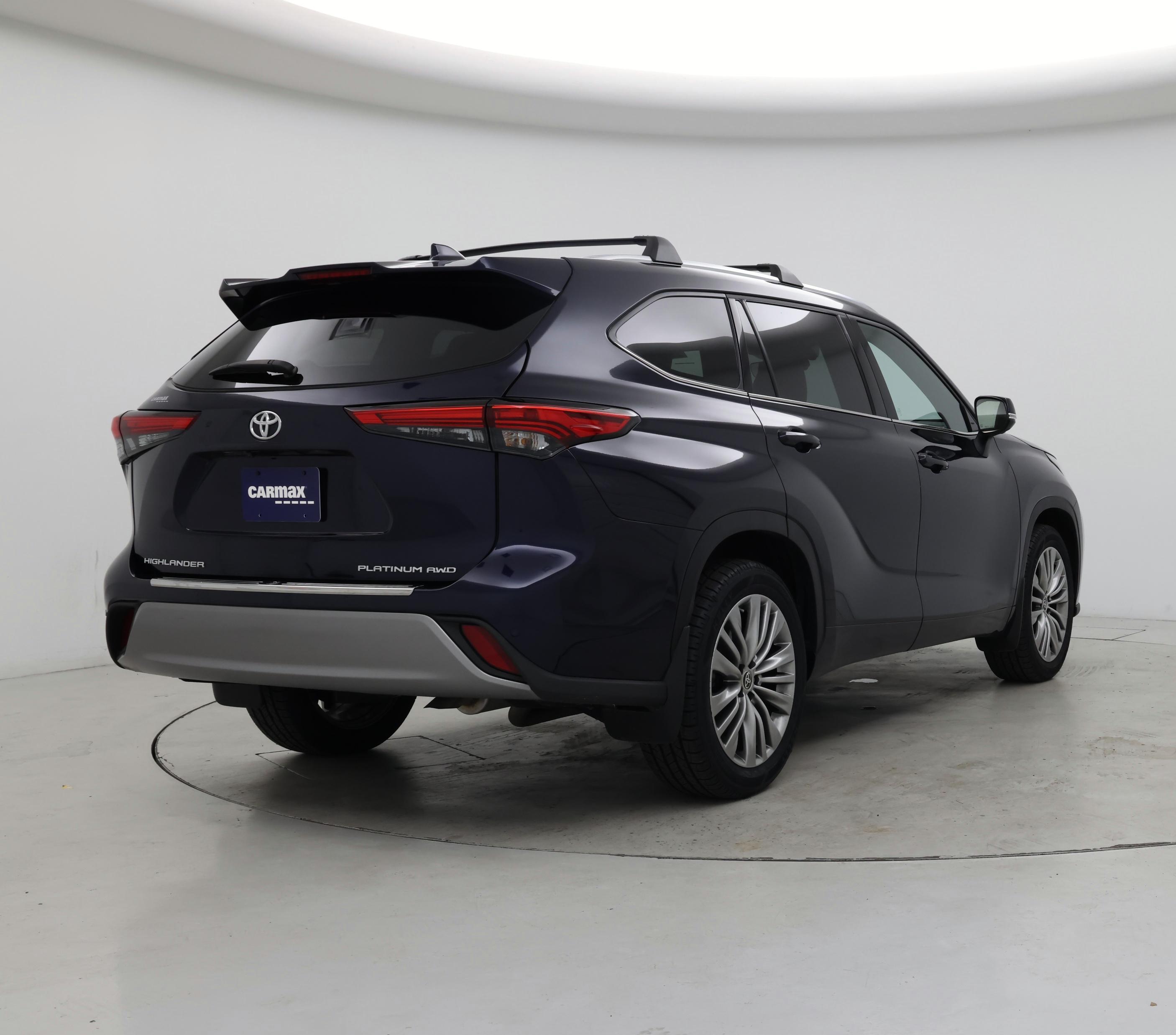 Thumbnail: 2022 Toyota Highlander - 8