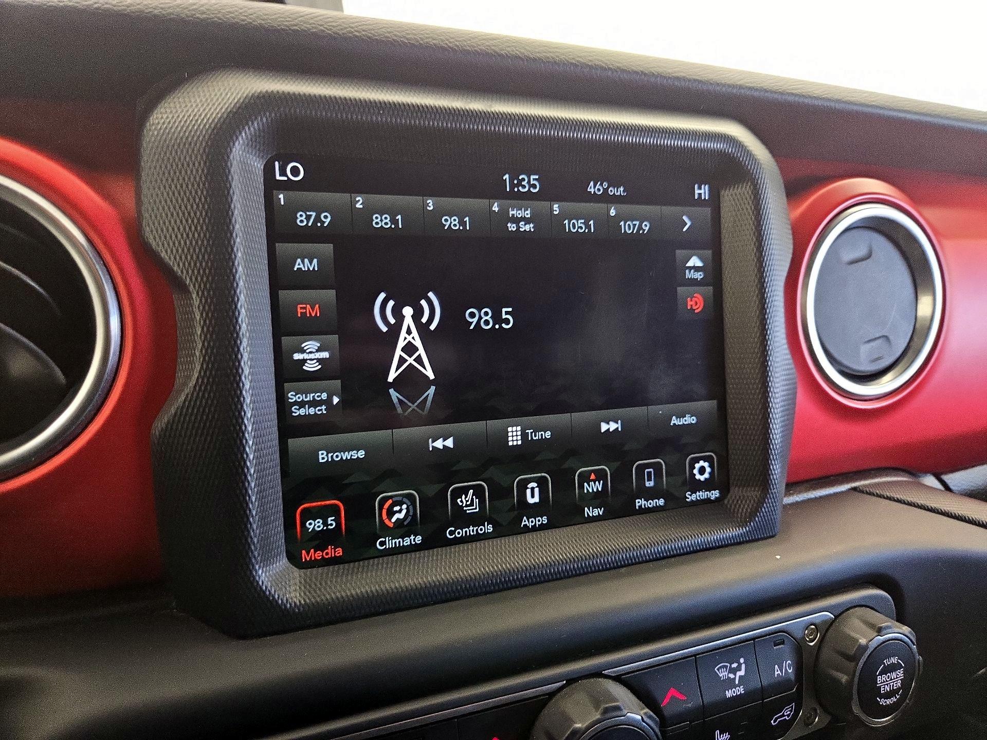 Thumbnail: 2021 Jeep Gladiator - 15