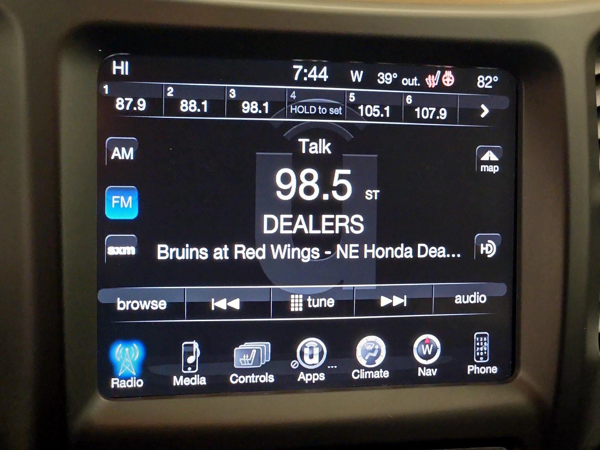 Thumbnail: 2015 Jeep Cherokee - 16