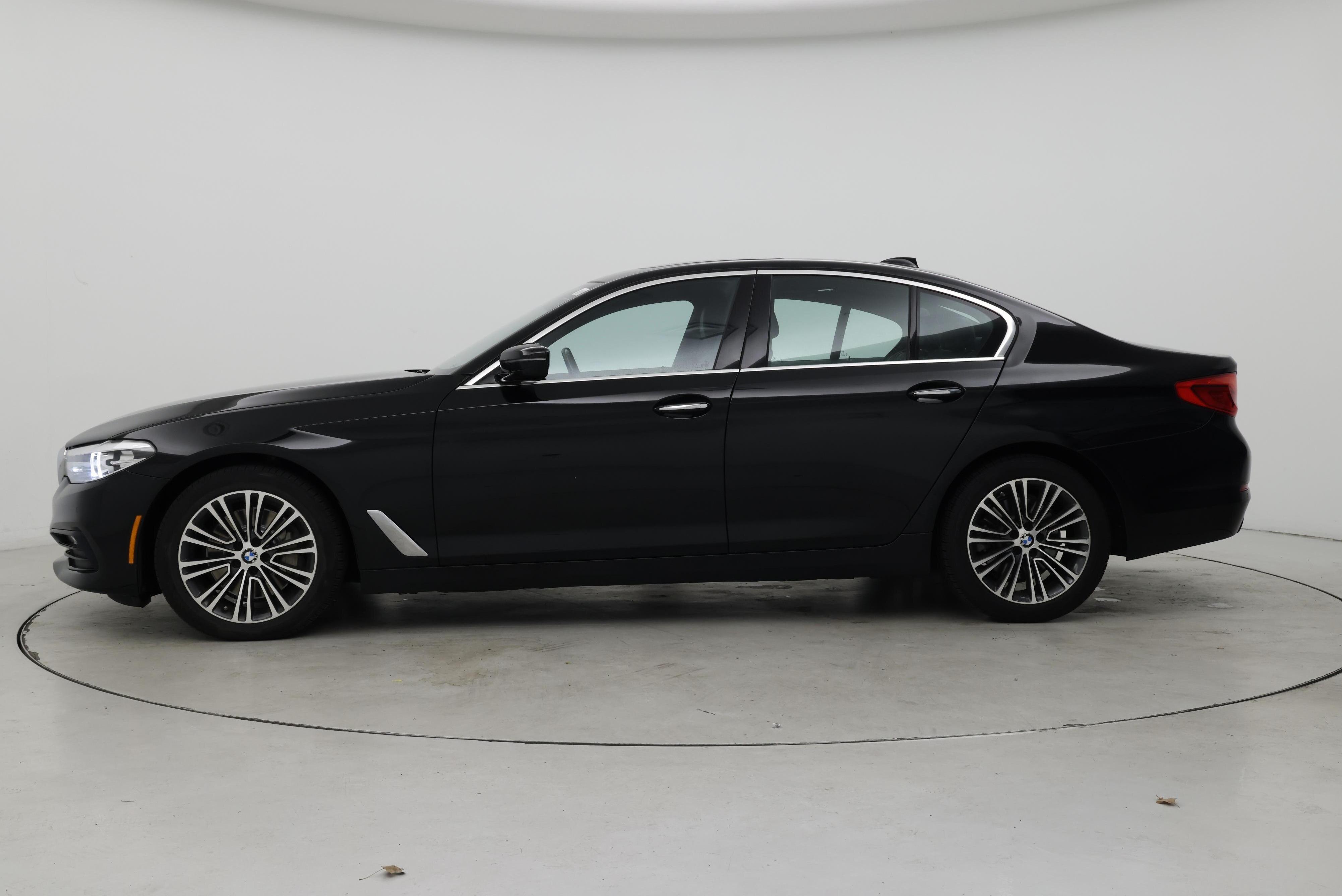 Thumbnail: 2017 BMW 5 Series - 3