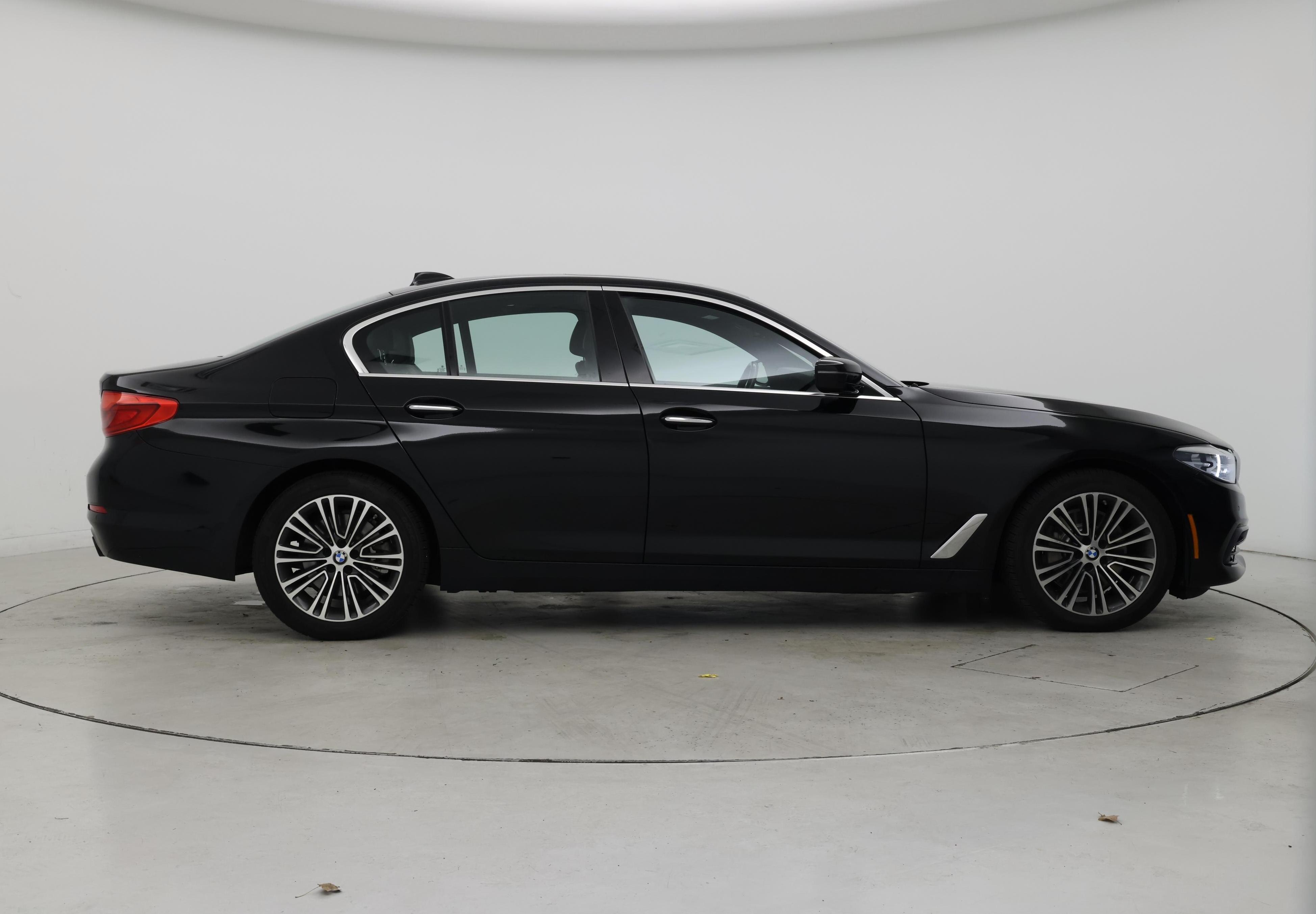 Thumbnail: 2017 BMW 5 Series - 7