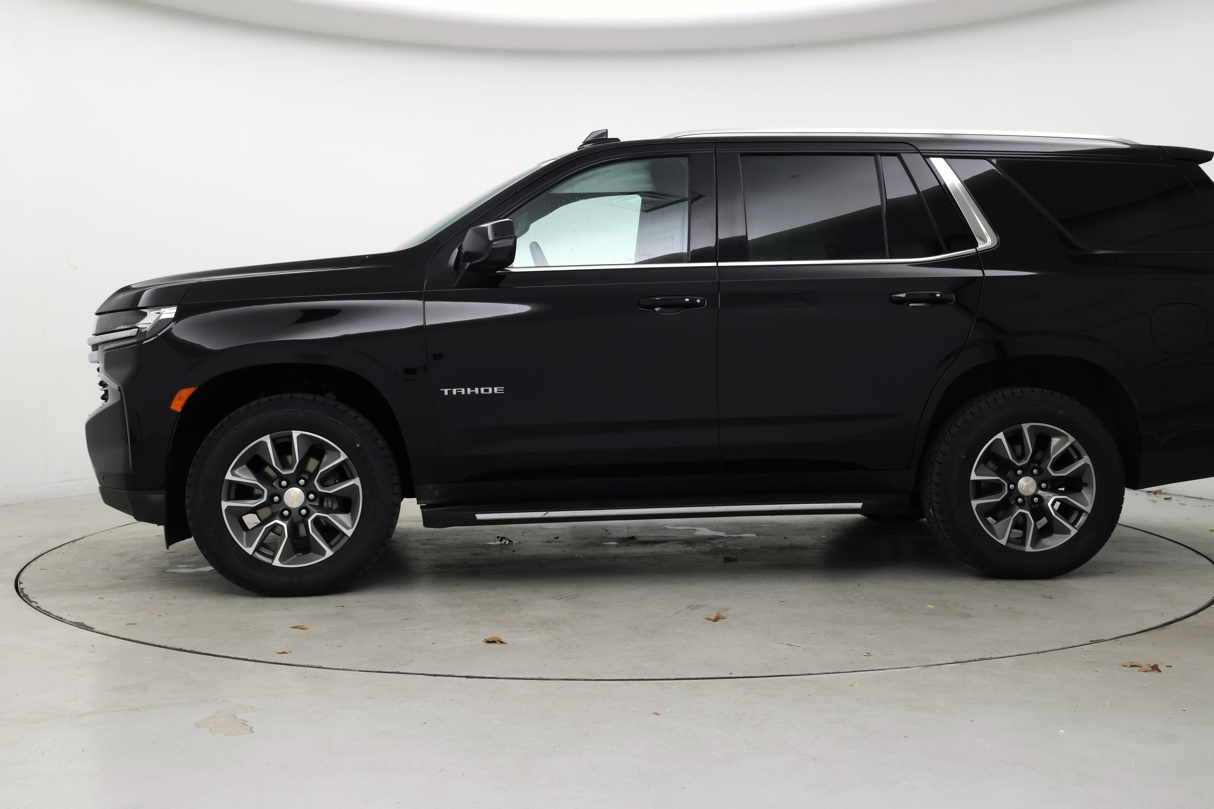 Thumbnail: 2021 Chevrolet Tahoe - 3