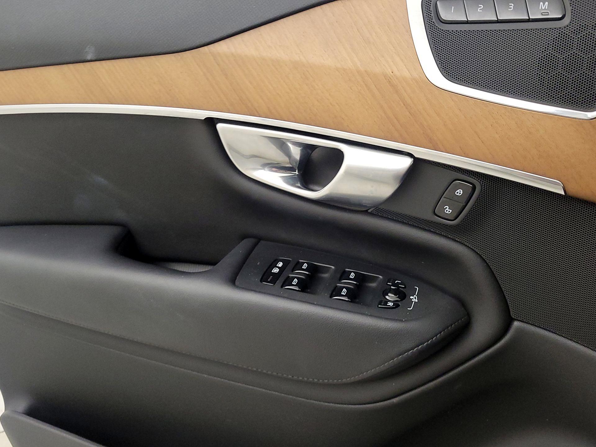 Thumbnail: 2023 Volvo XC90 - 12