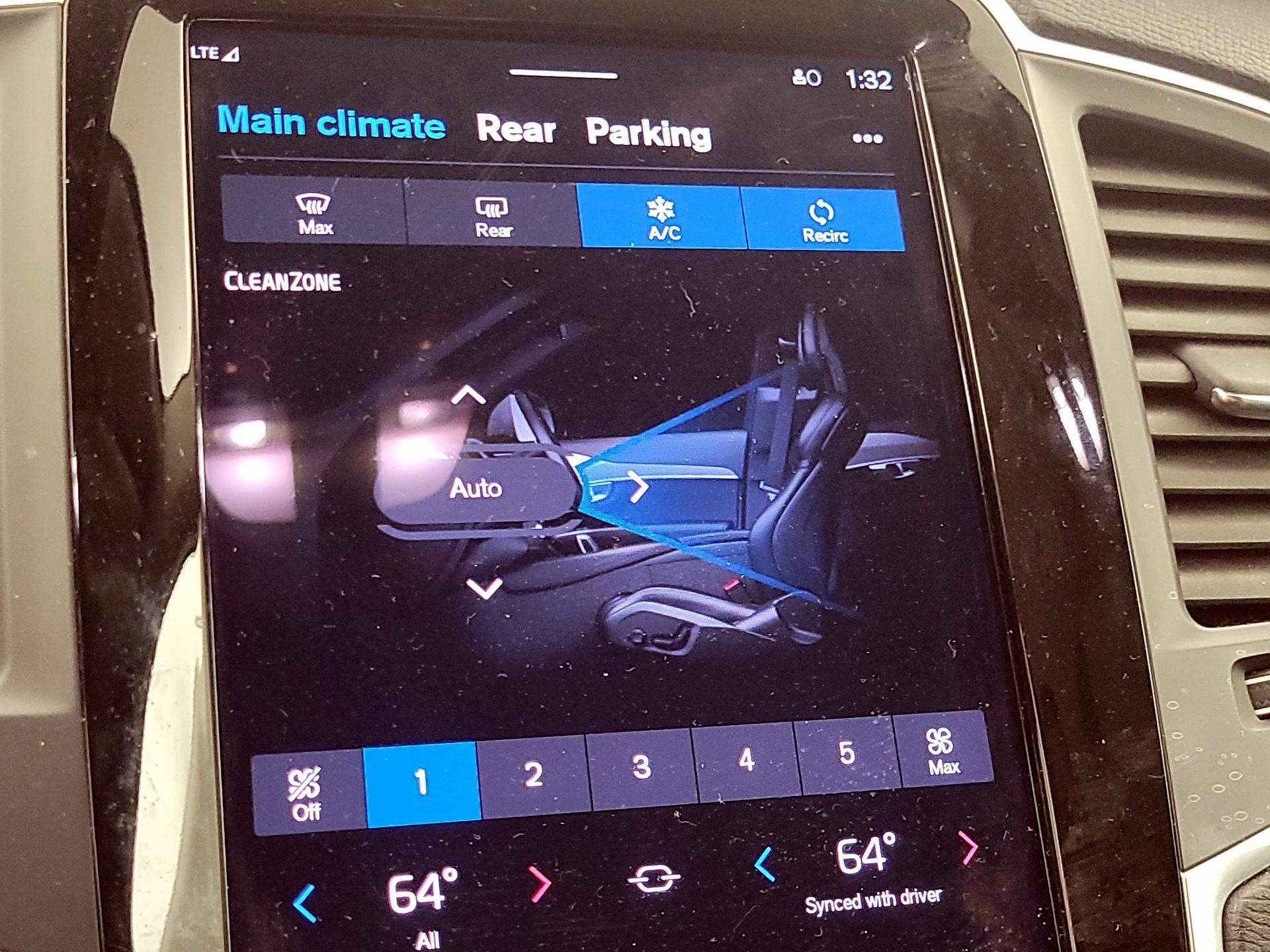 Thumbnail: 2023 Volvo XC90 - 16