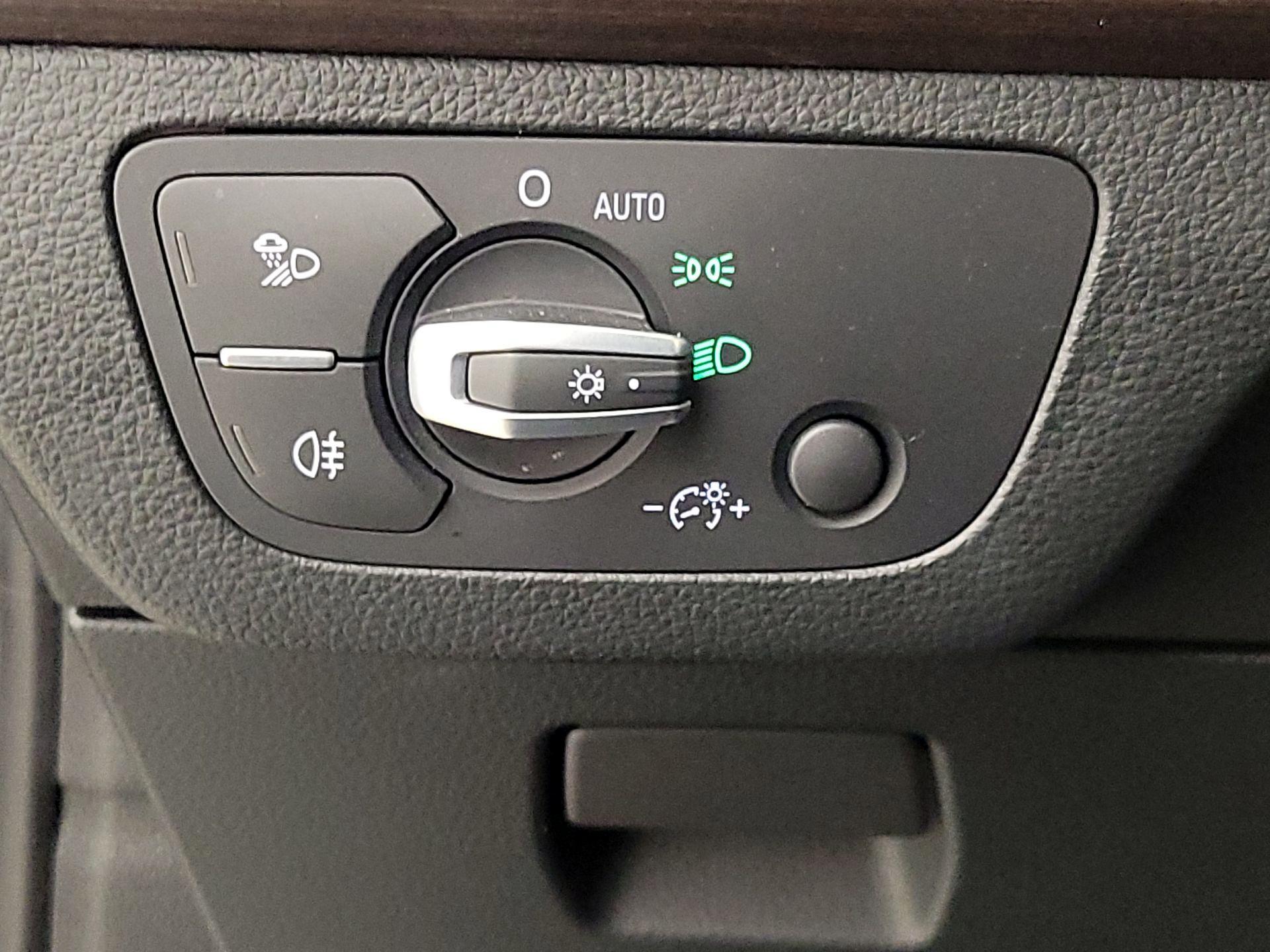 Thumbnail: 2022 Audi Q5 - 13