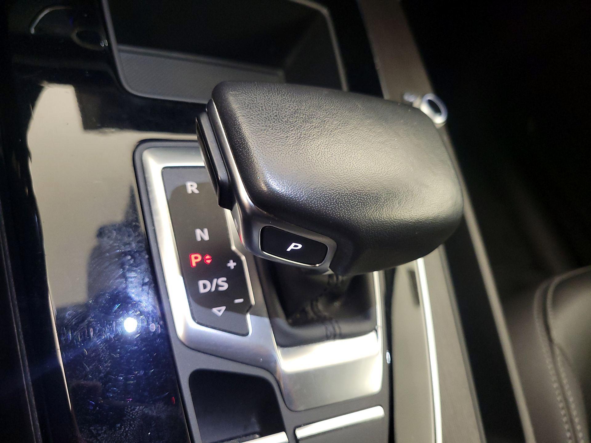 Thumbnail: 2022 Audi Q5 - 17