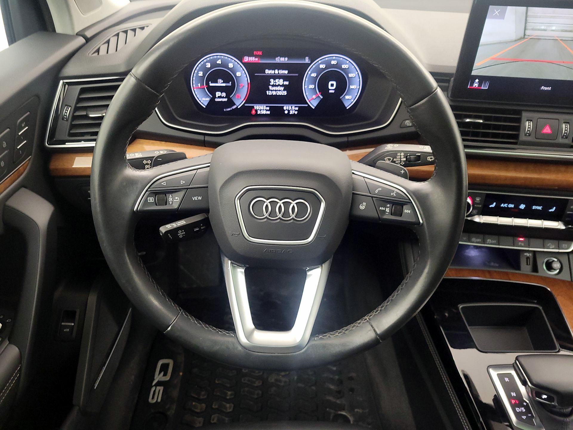 Thumbnail: 2023 Audi Q5 - 10