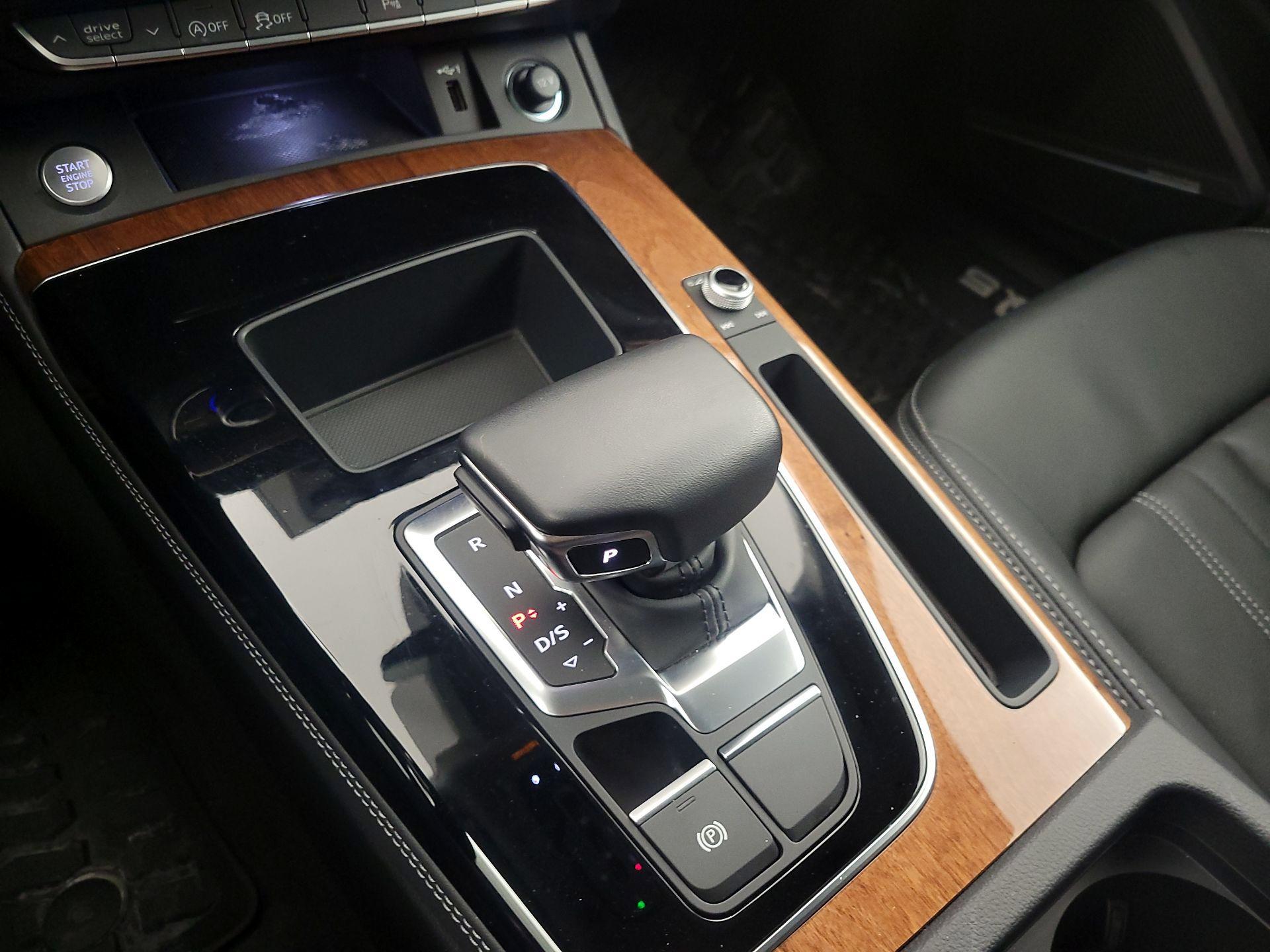 Thumbnail: 2023 Audi Q5 - 17