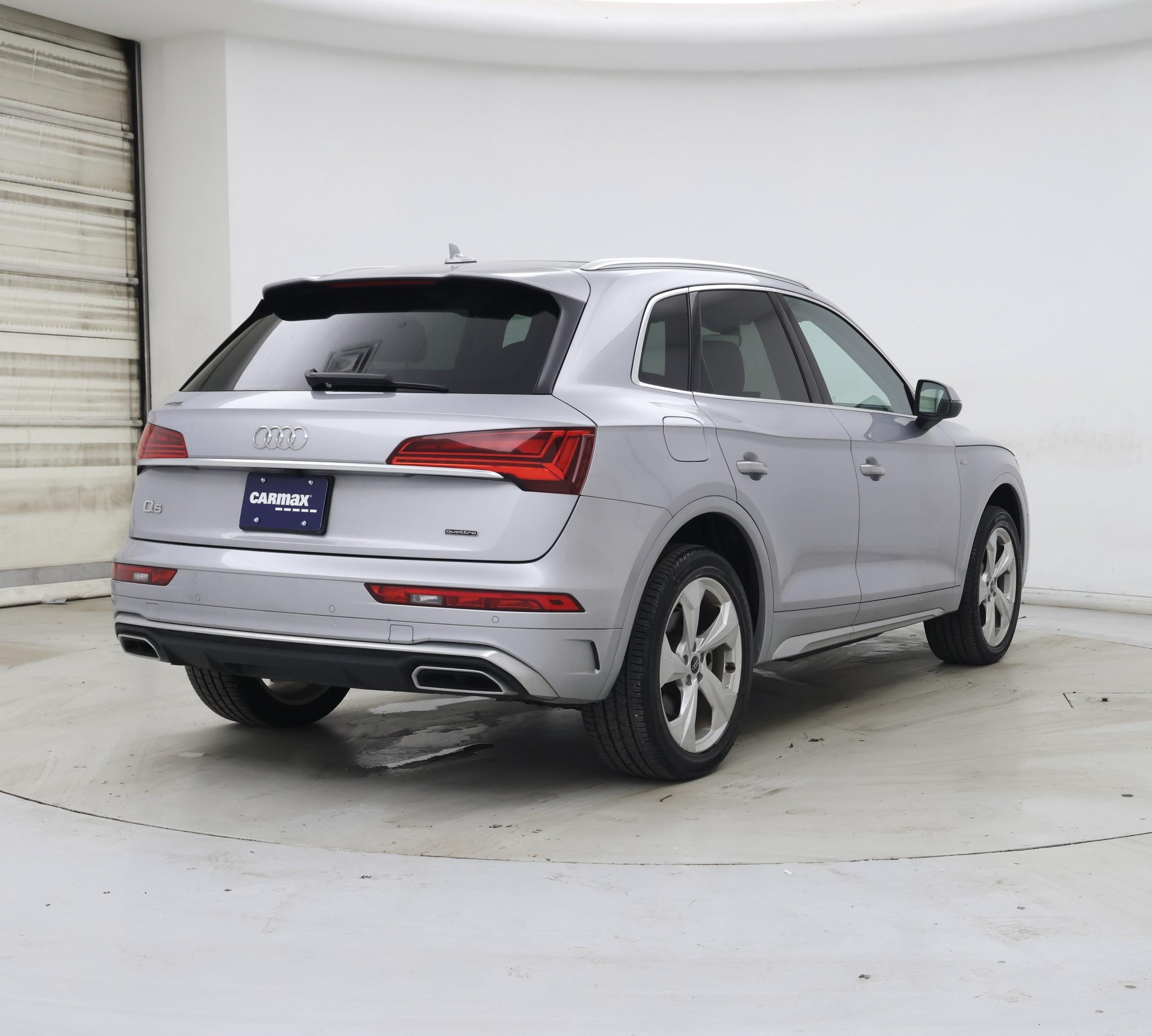 Thumbnail: 2023 Audi Q5 - 8