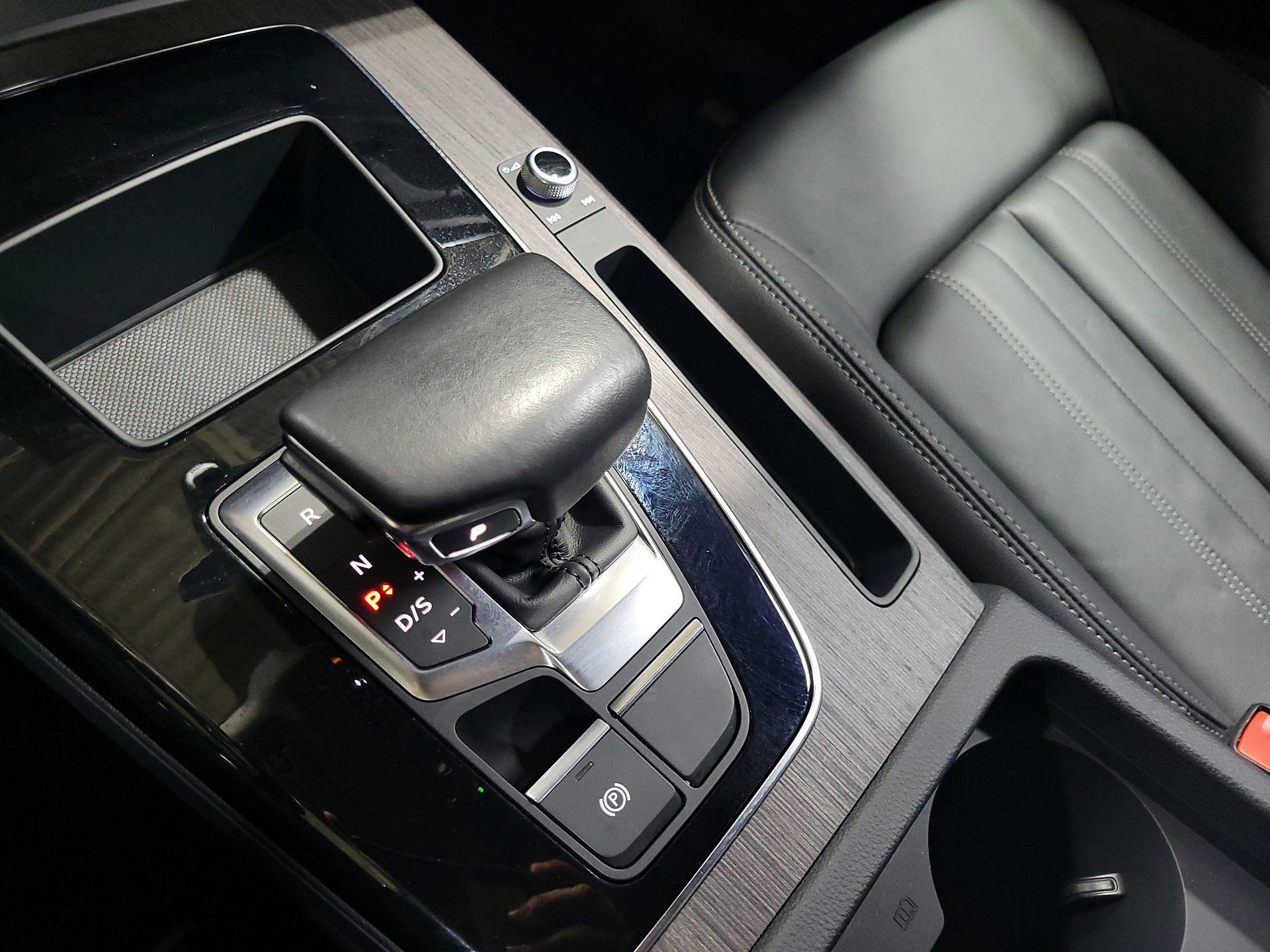 Thumbnail: 2023 Audi Q5 - 17