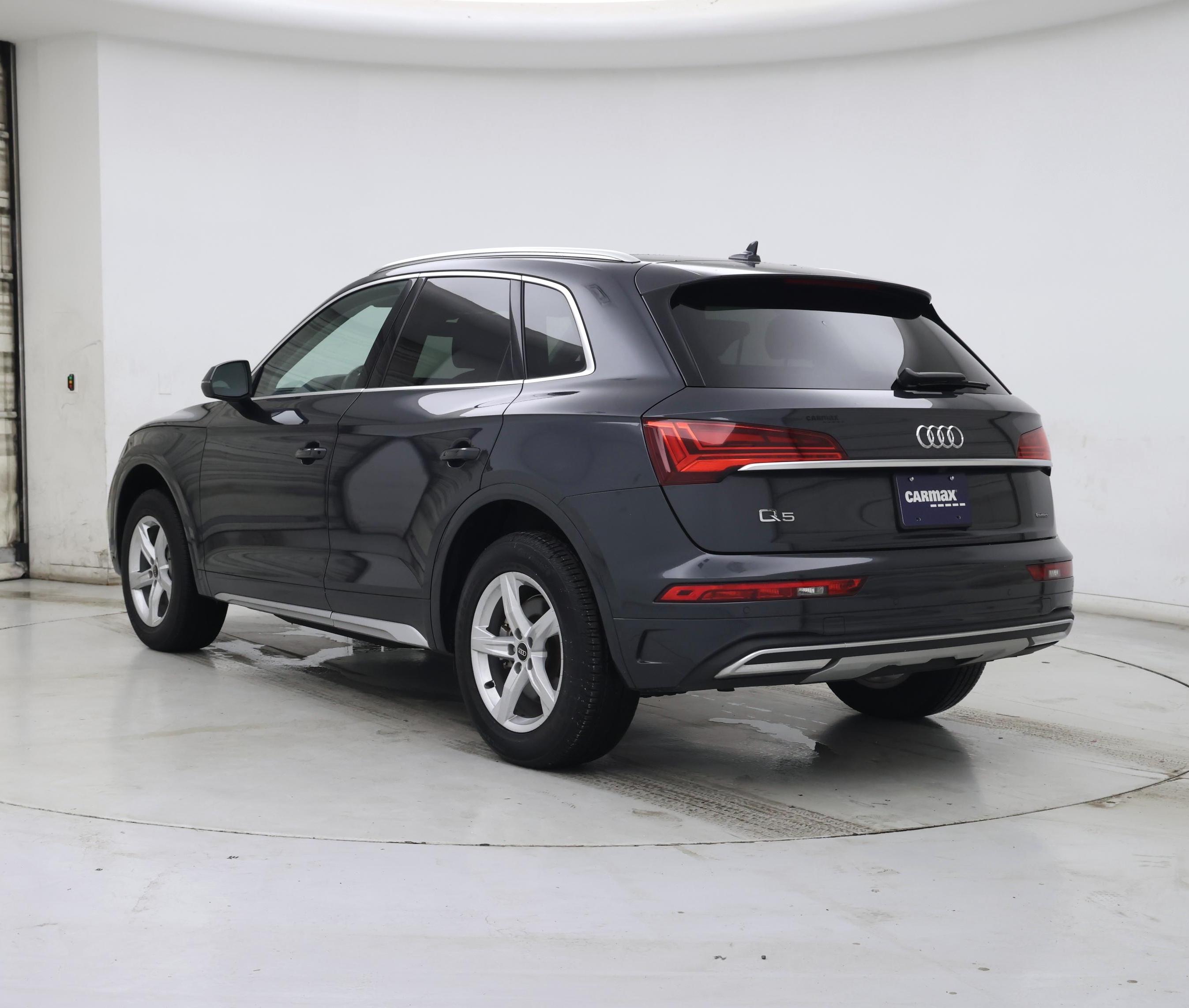 Thumbnail: 2023 Audi Q5 - 2
