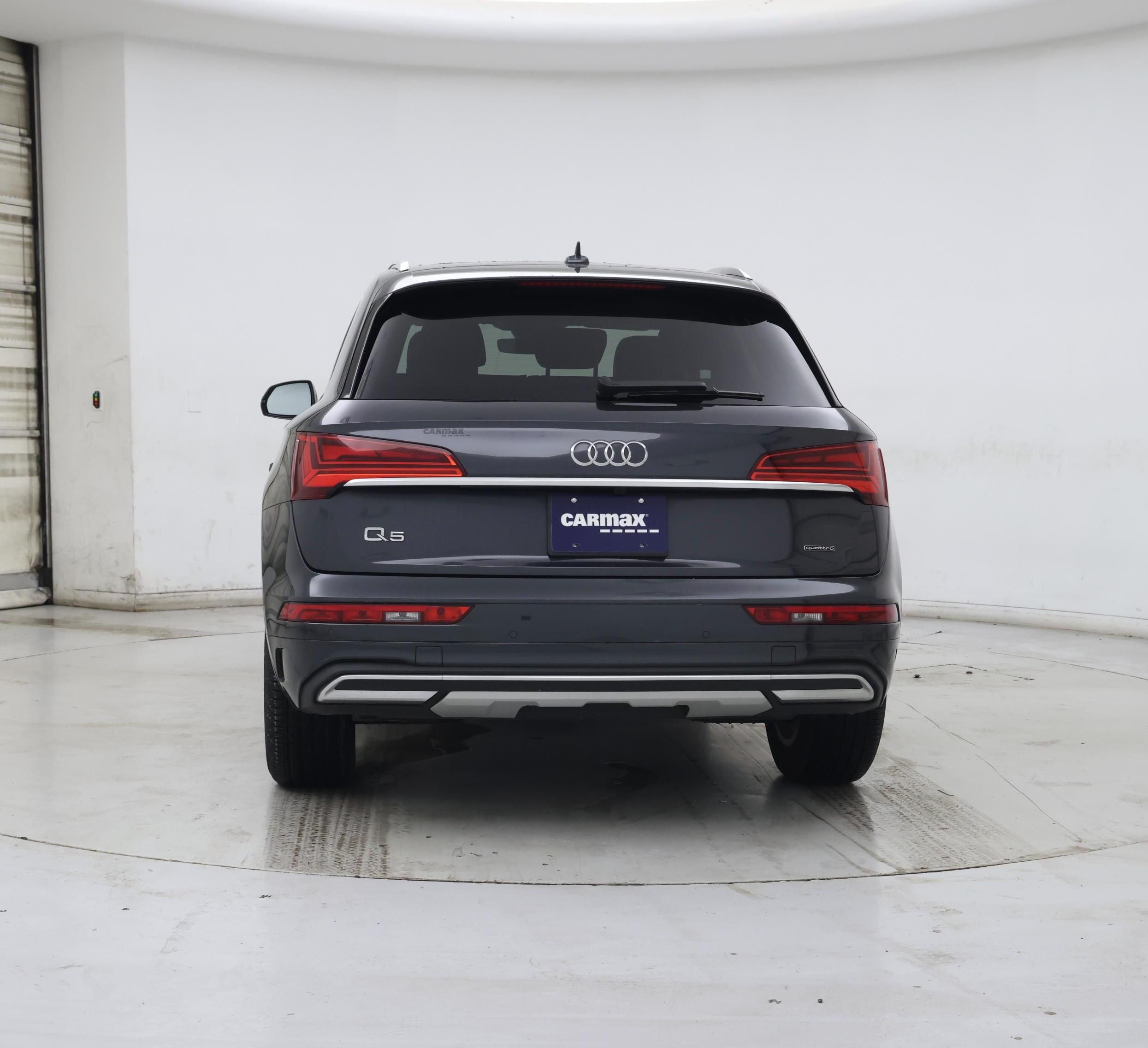 Thumbnail: 2023 Audi Q5 - 6