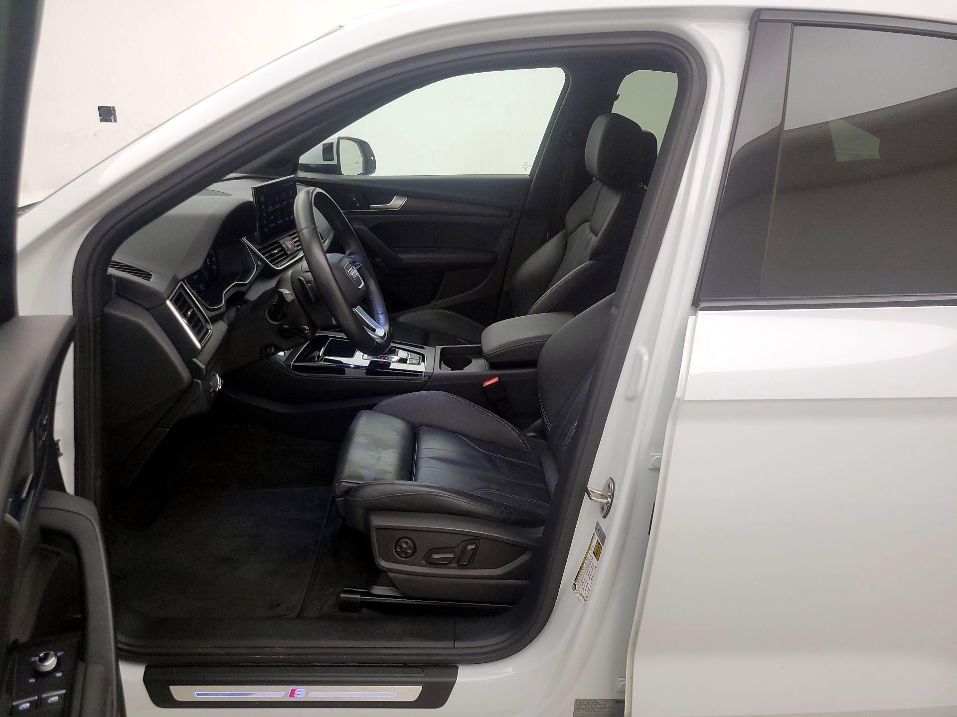 Thumbnail: 2023 Audi Q5 - 11