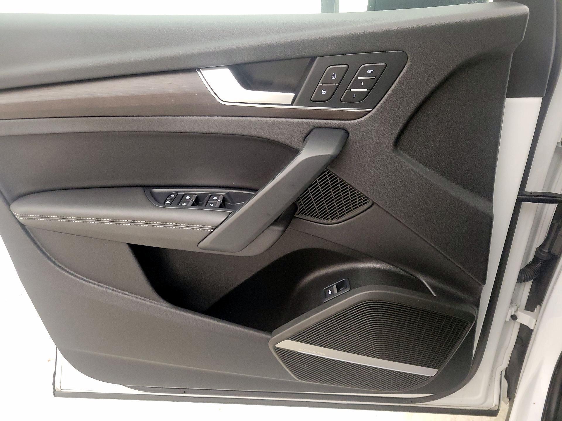 Thumbnail: 2023 Audi Q5 - 12