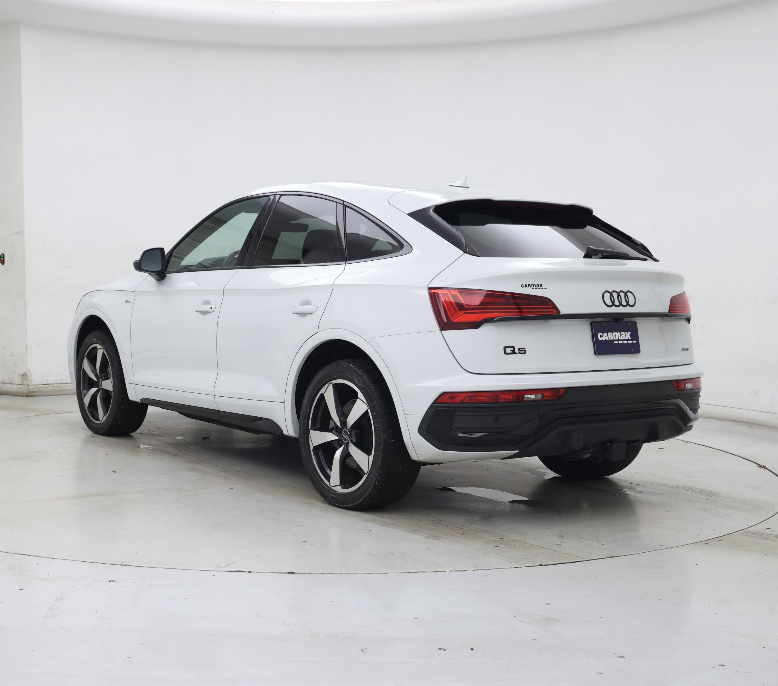 Thumbnail: 2023 Audi Q5 - 2