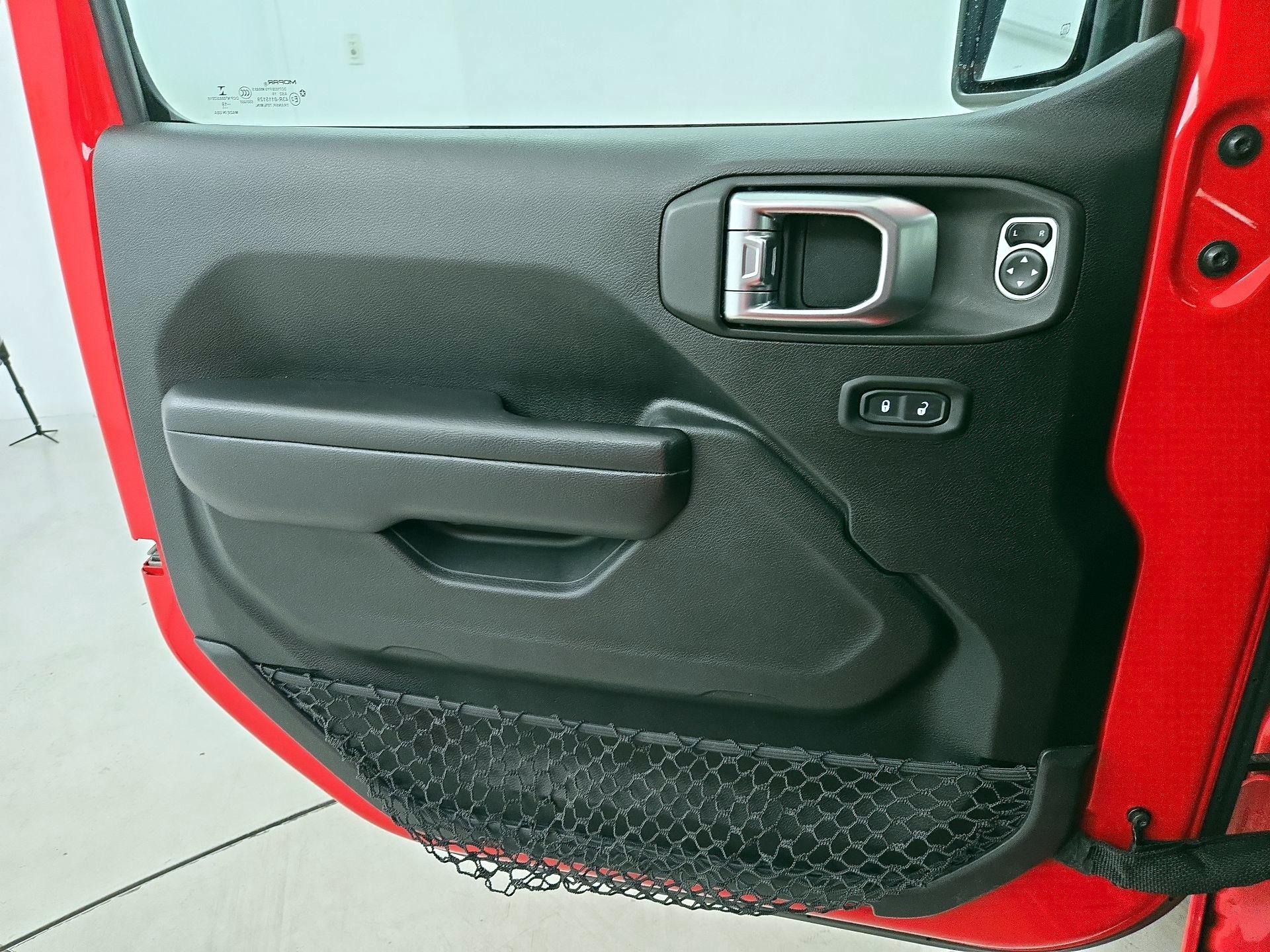 Thumbnail: 2020 Jeep Gladiator - 12