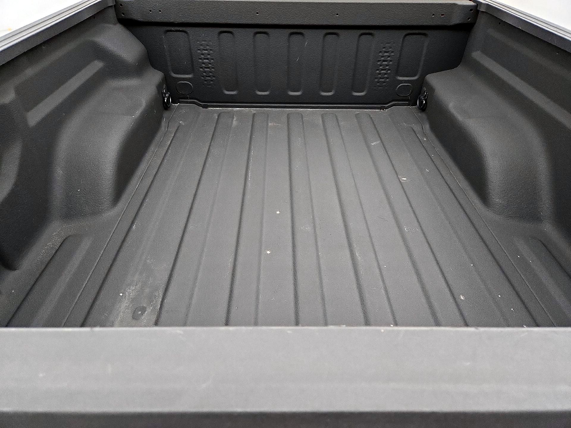 Thumbnail: 2020 Jeep Gladiator - 20