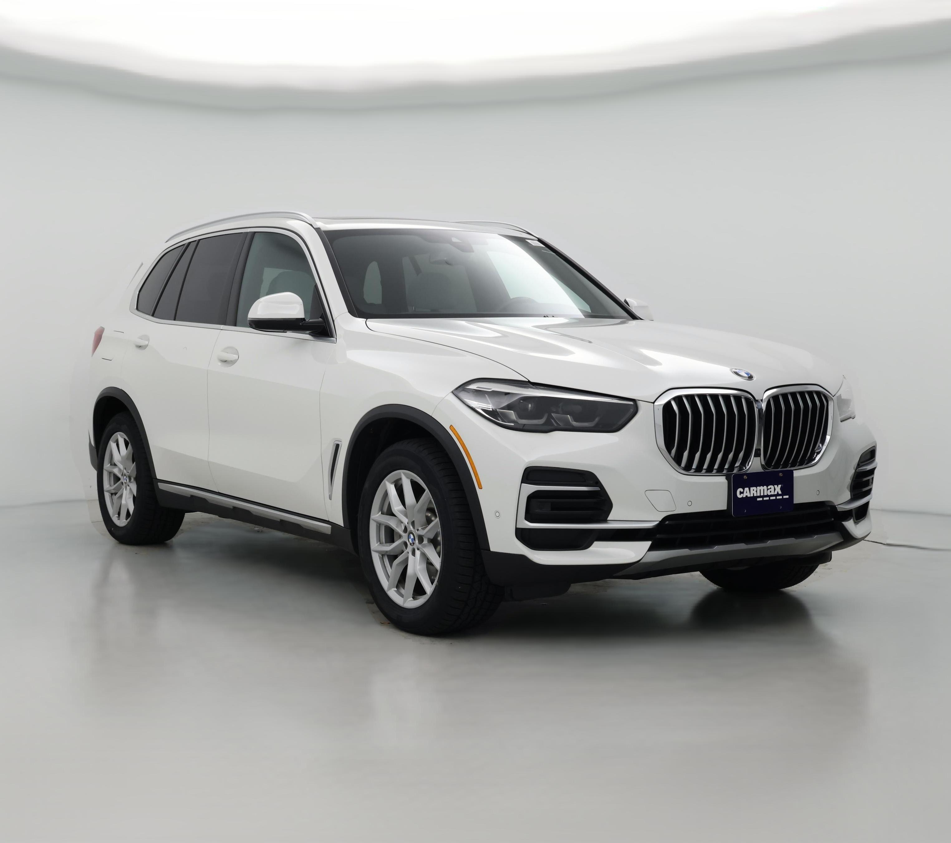 Thumbnail: 2023 BMW X5 - 1