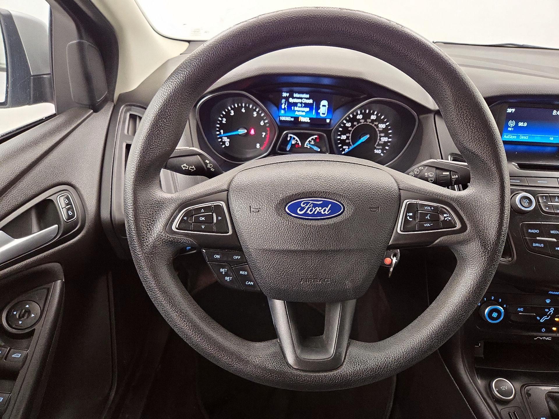 Thumbnail: 2016 Ford Focus - 10