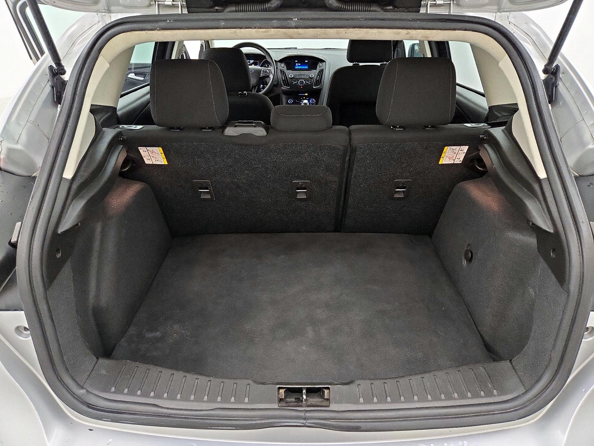 Thumbnail: 2016 Ford Focus - 20