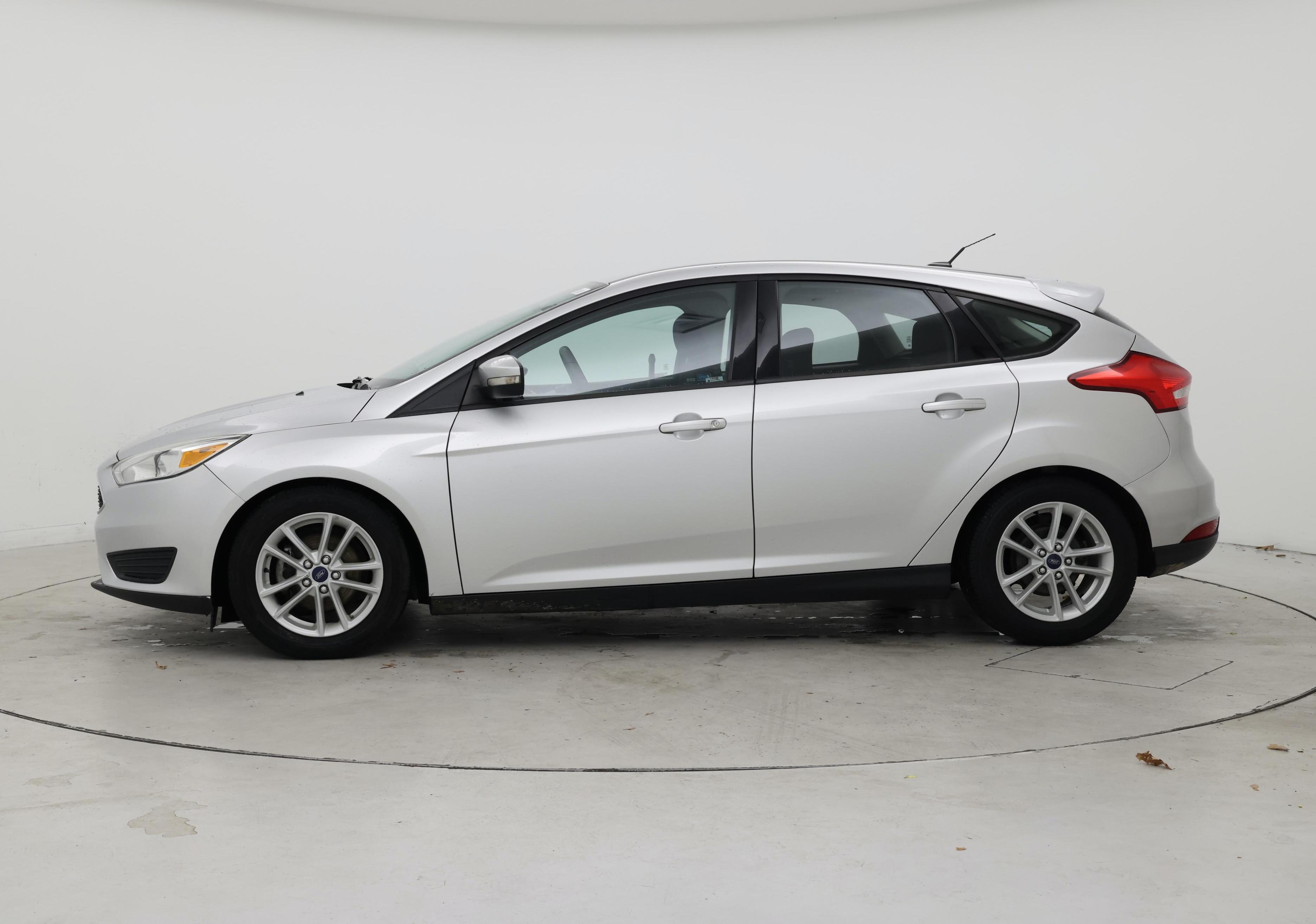 Thumbnail: 2016 Ford Focus - 3