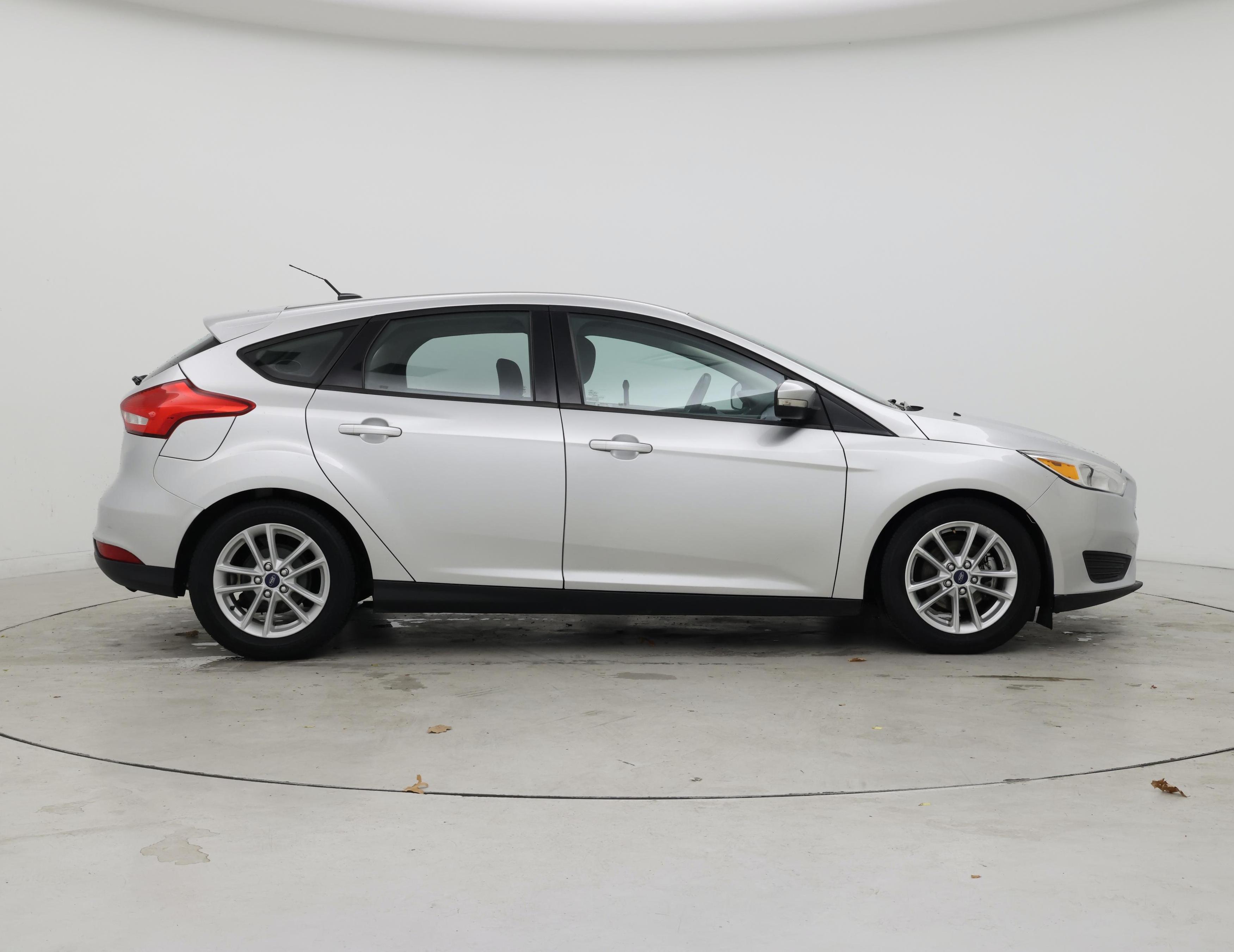 Thumbnail: 2016 Ford Focus - 7