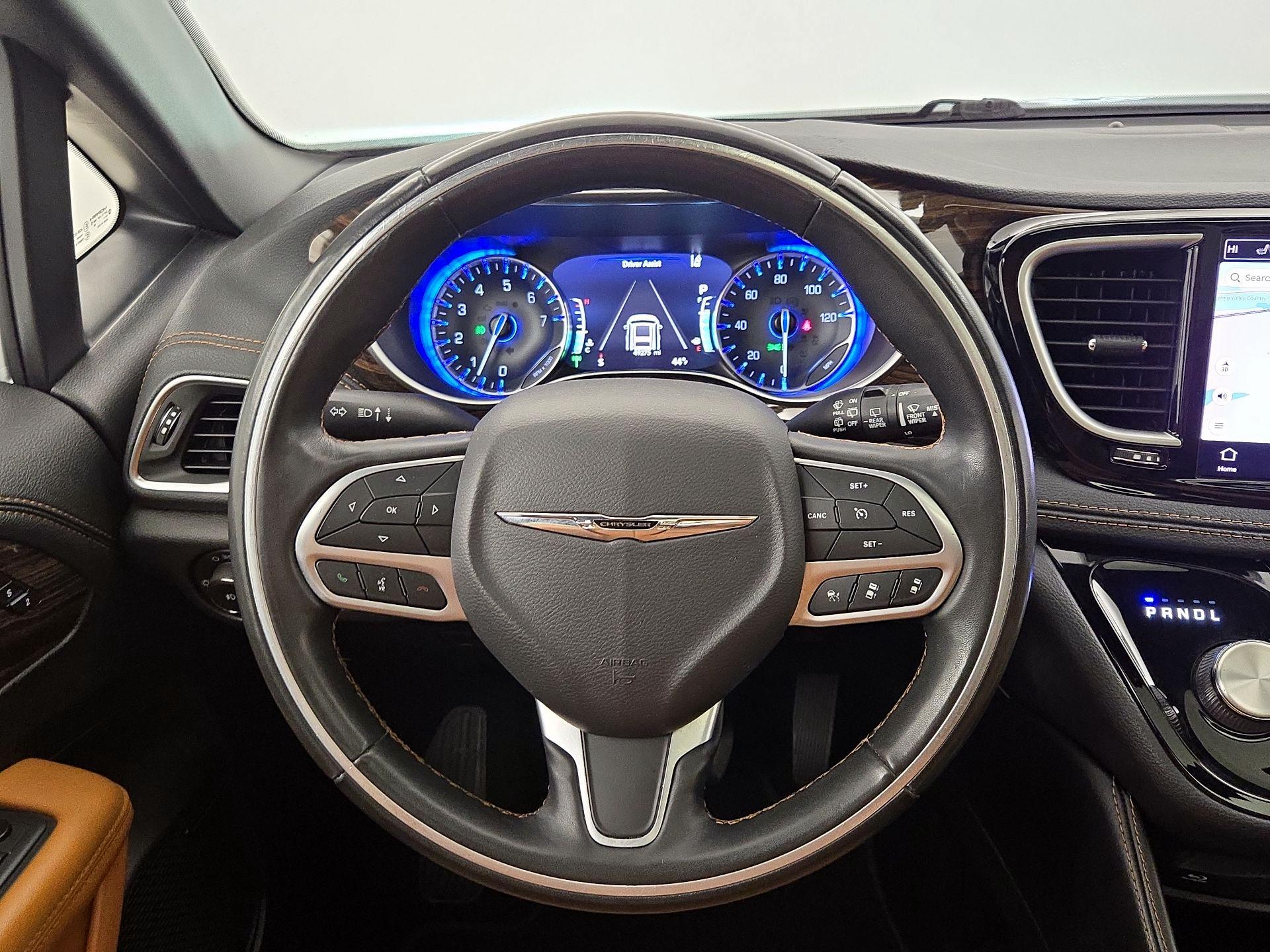 Thumbnail: 2021 Chrysler Pacifica - 10