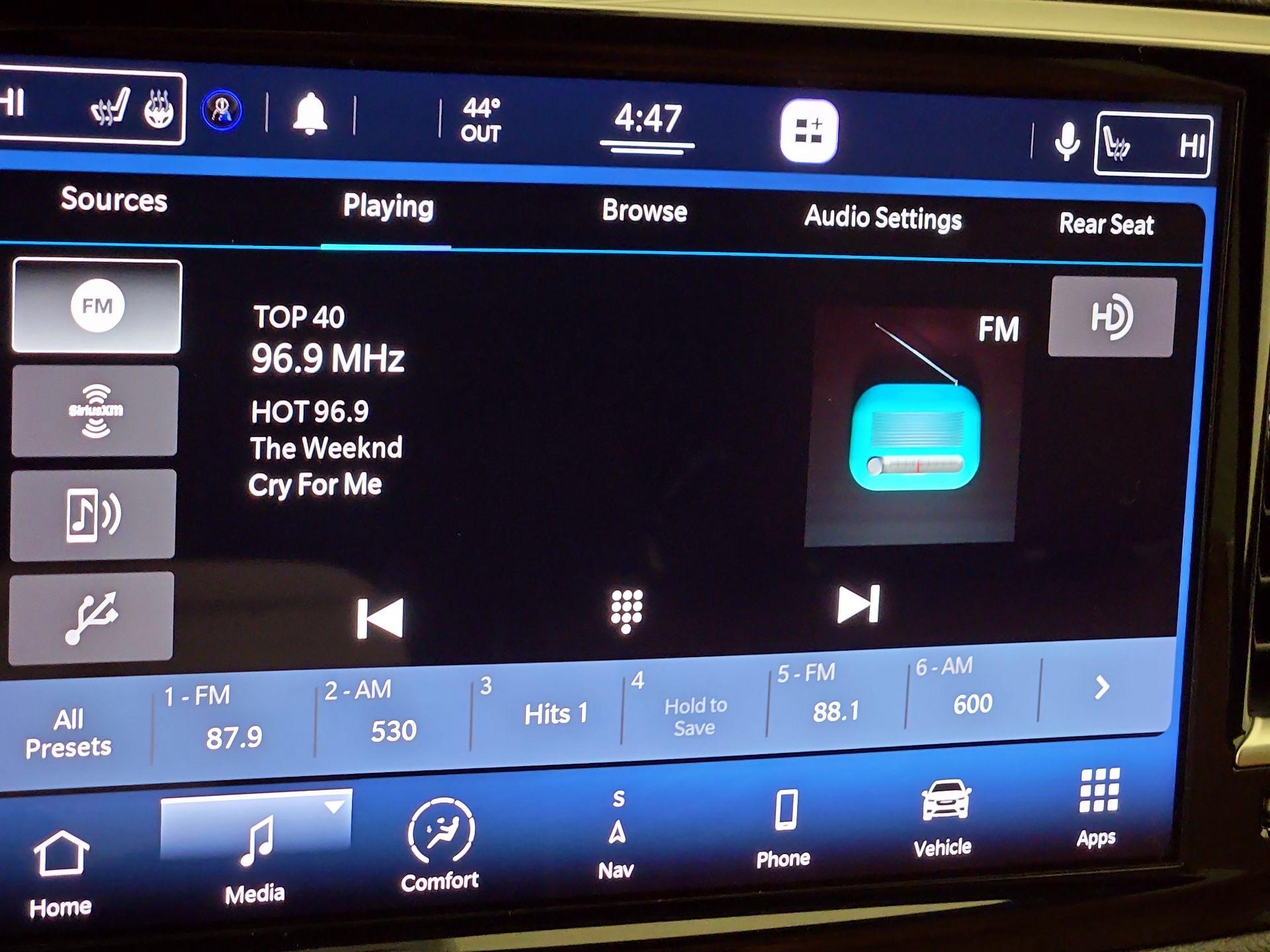 Thumbnail: 2021 Chrysler Pacifica - 16