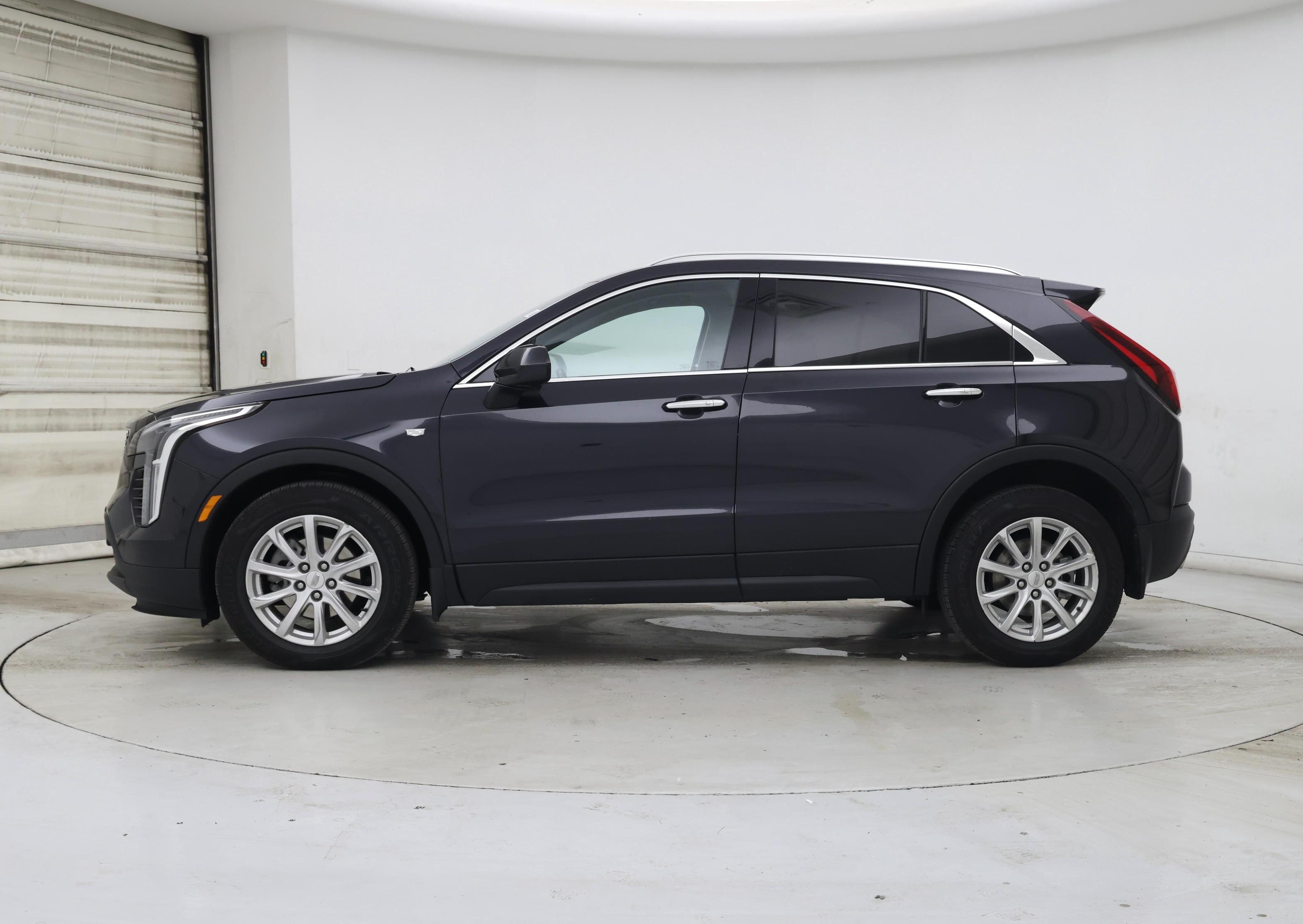 Thumbnail: 2022 Cadillac XT4 - 3