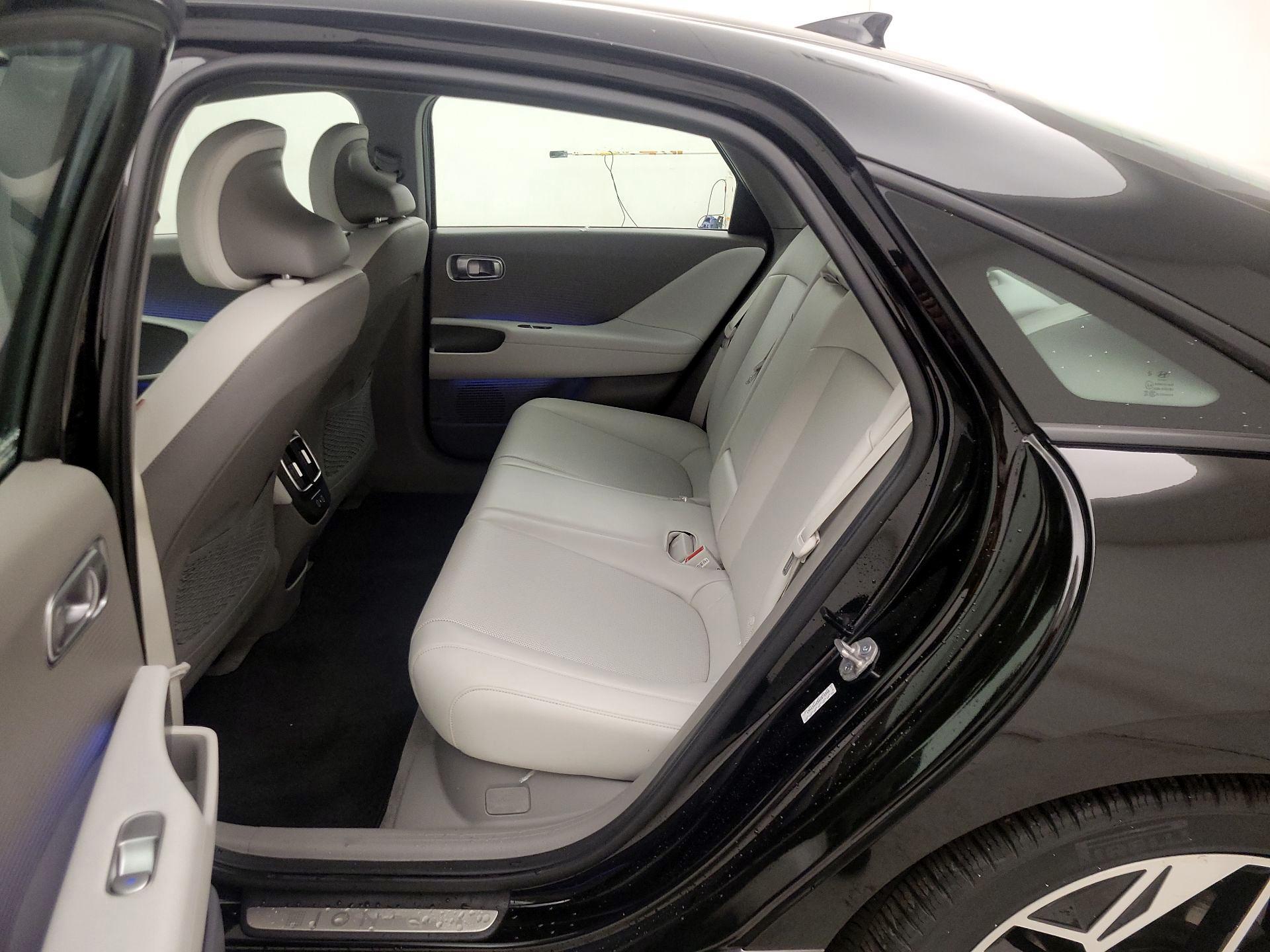 Thumbnail: 2024 Hyundai Ioniq 6 - 20