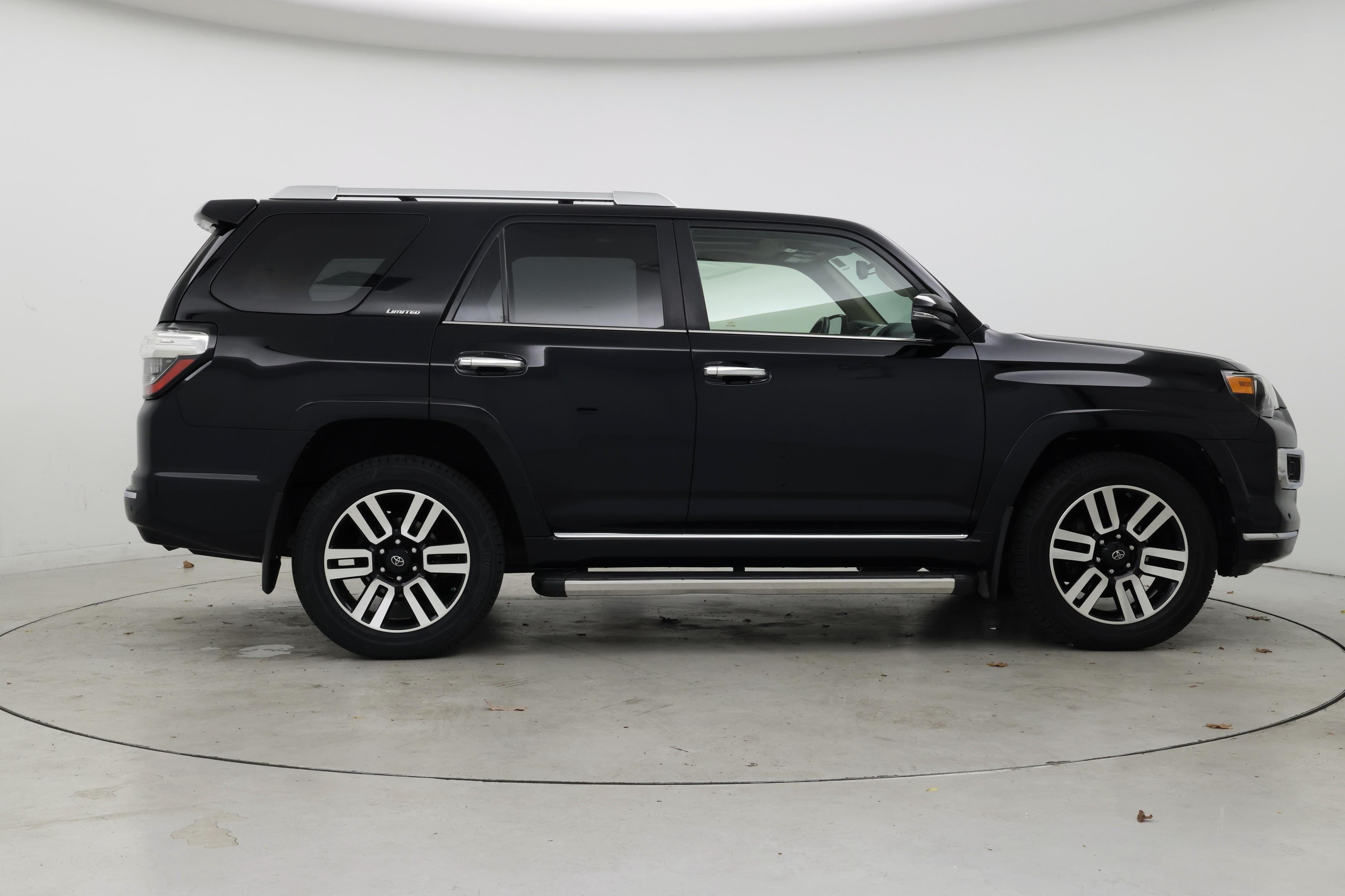 Thumbnail: 2016 Toyota 4Runner - 7