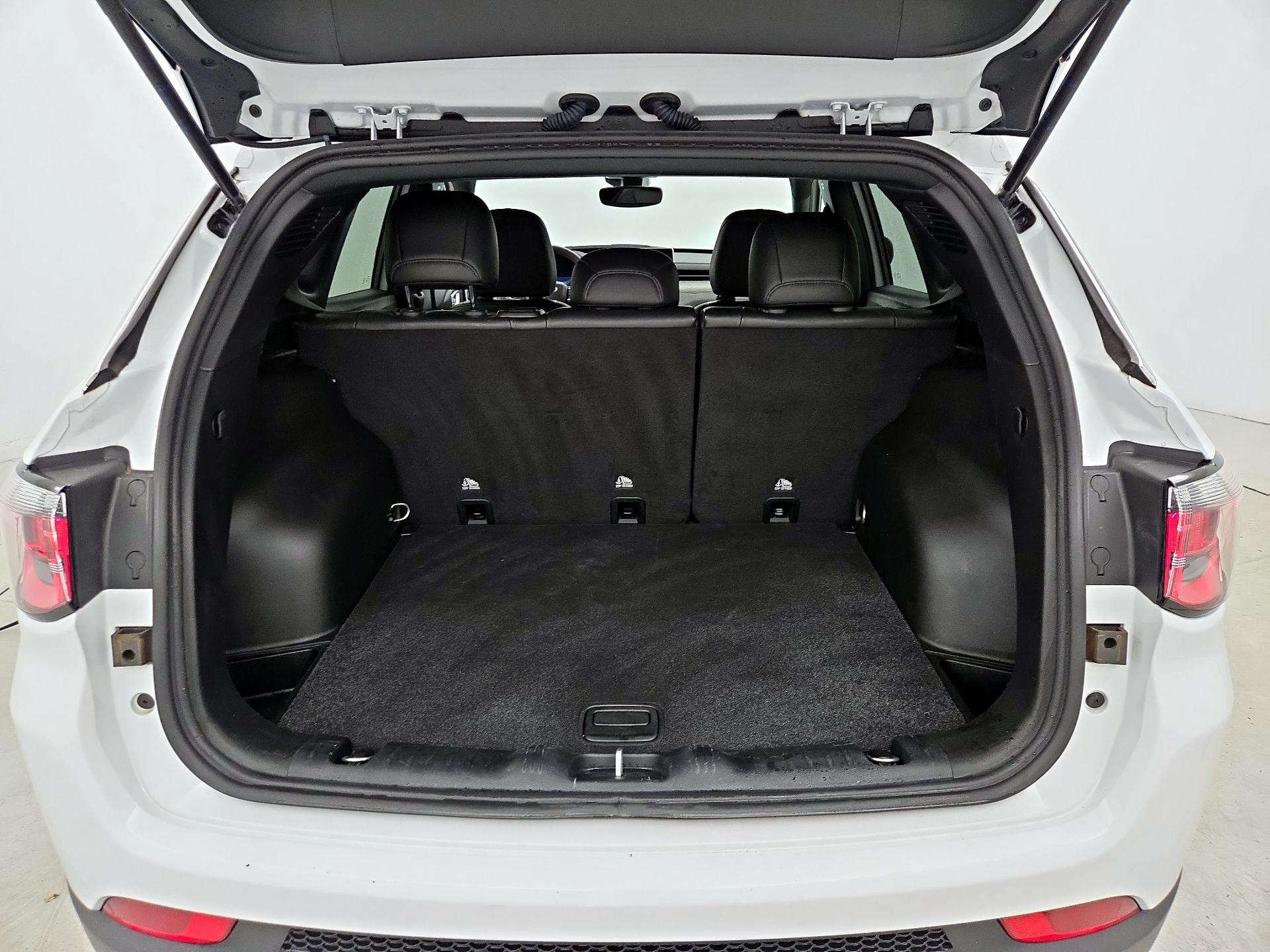 Thumbnail: 2023 Jeep Compass - 20