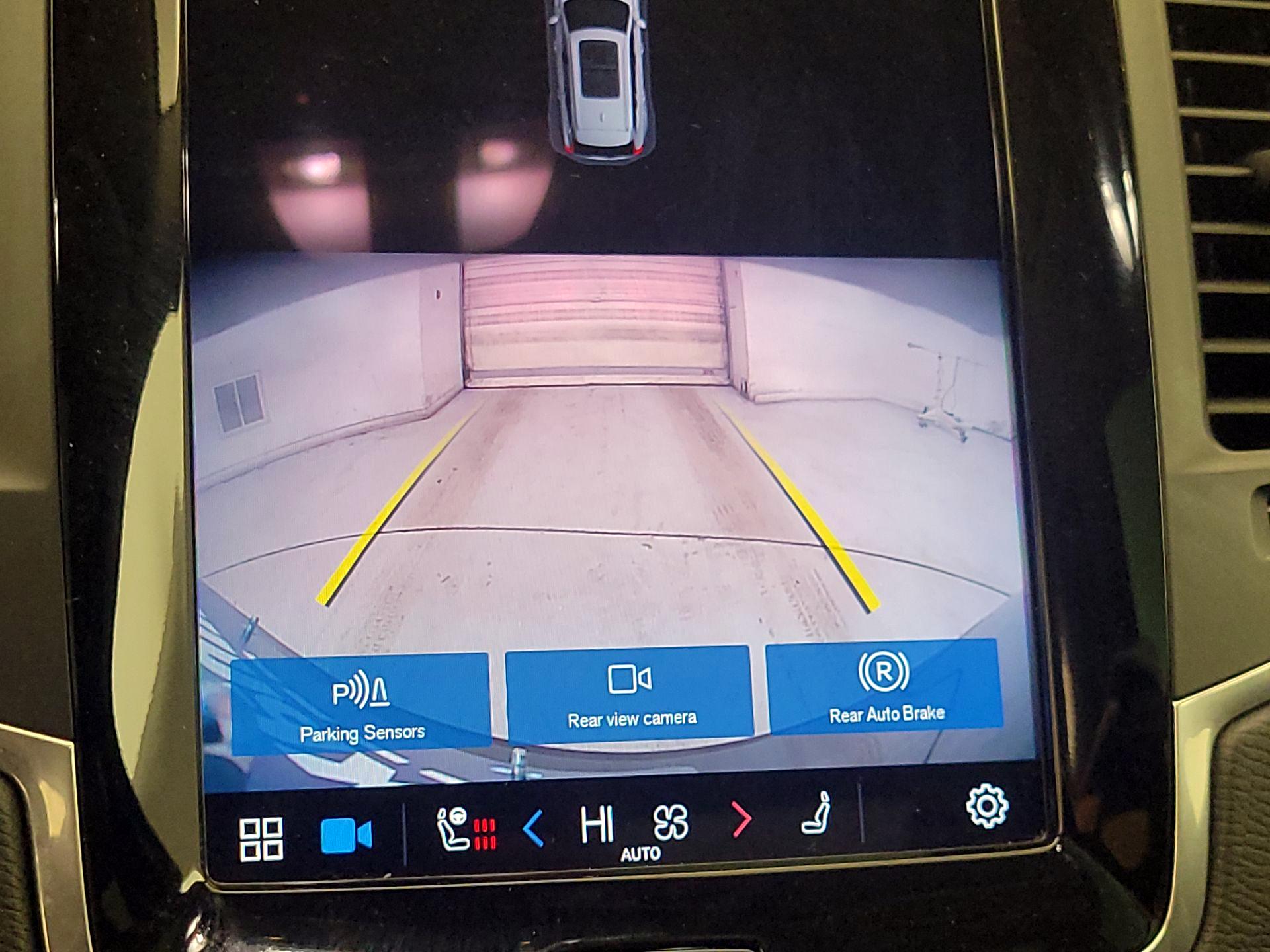 Thumbnail: 2023 Volvo XC90 - 14