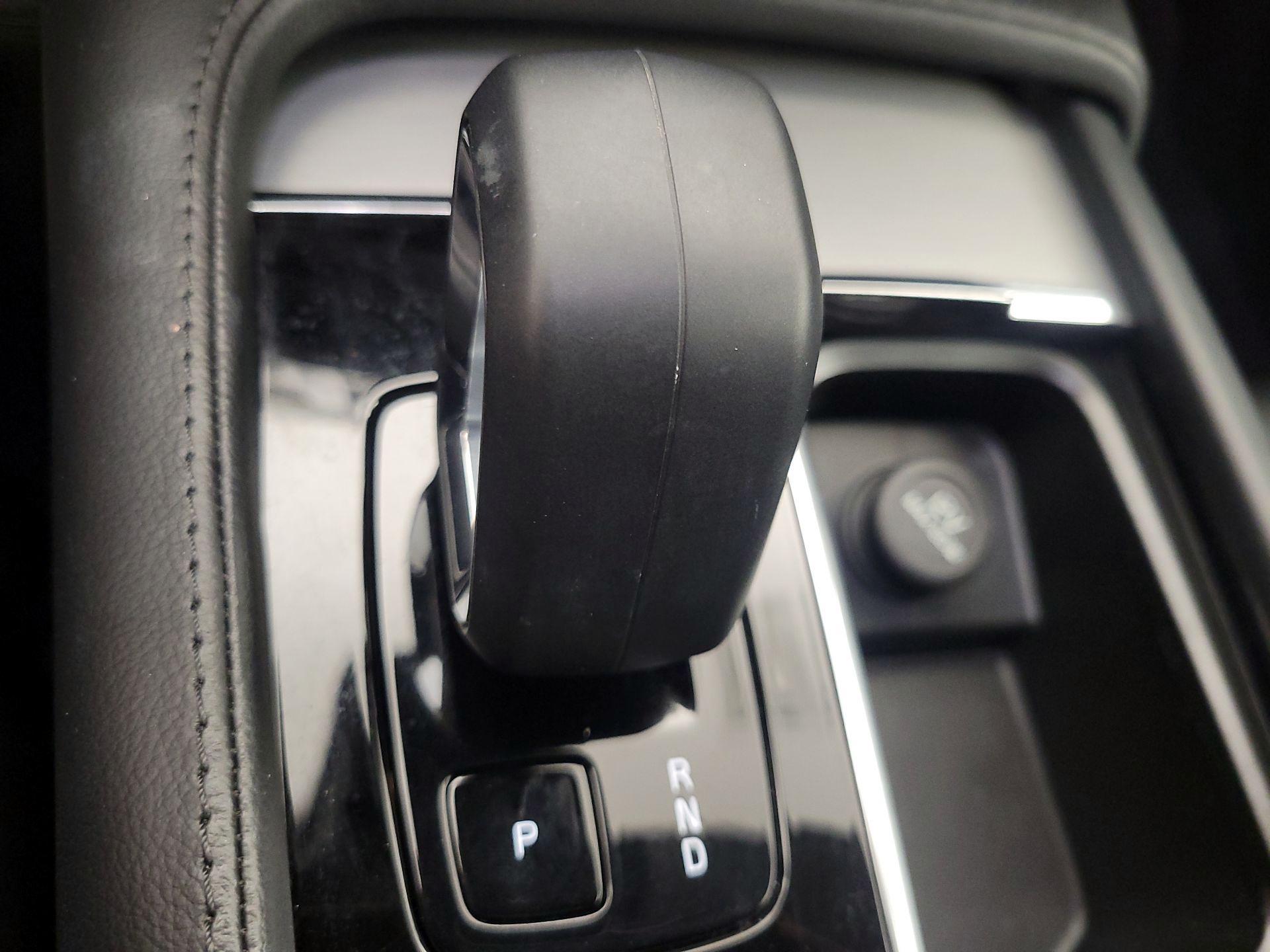 Thumbnail: 2023 Volvo XC90 - 17