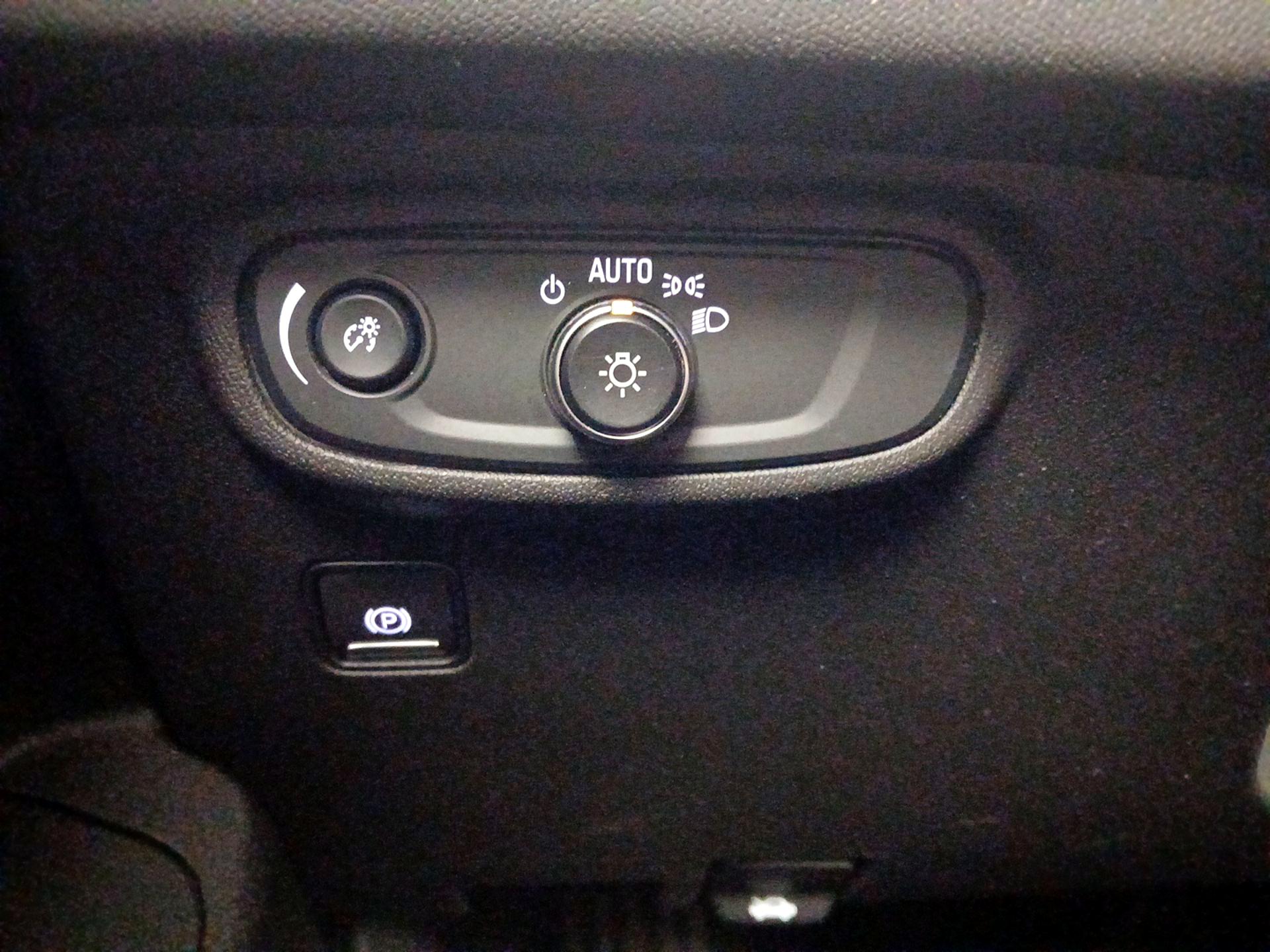 Thumbnail: 2020 GMC Terrain - 13