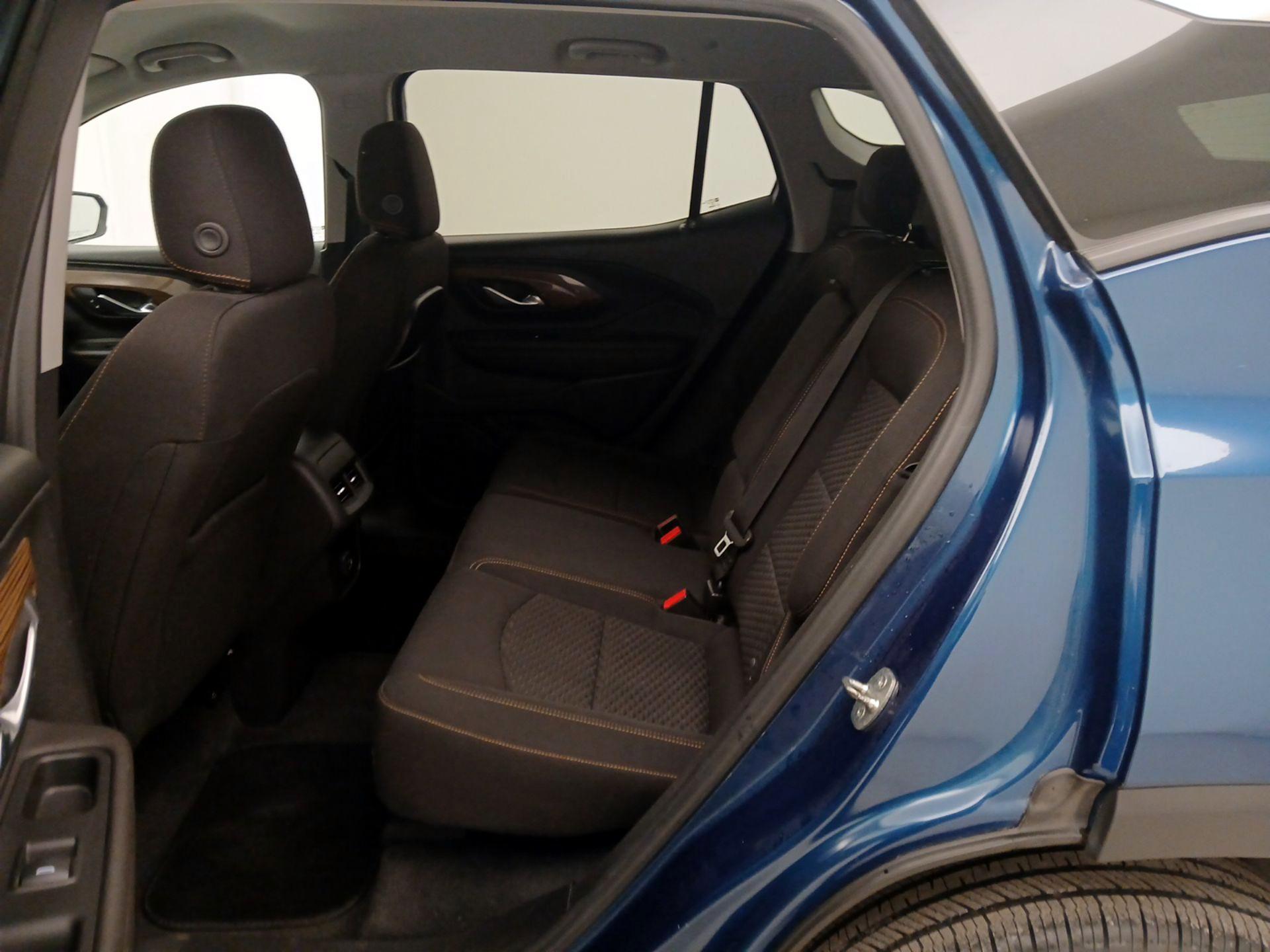 Thumbnail: 2020 GMC Terrain - 19