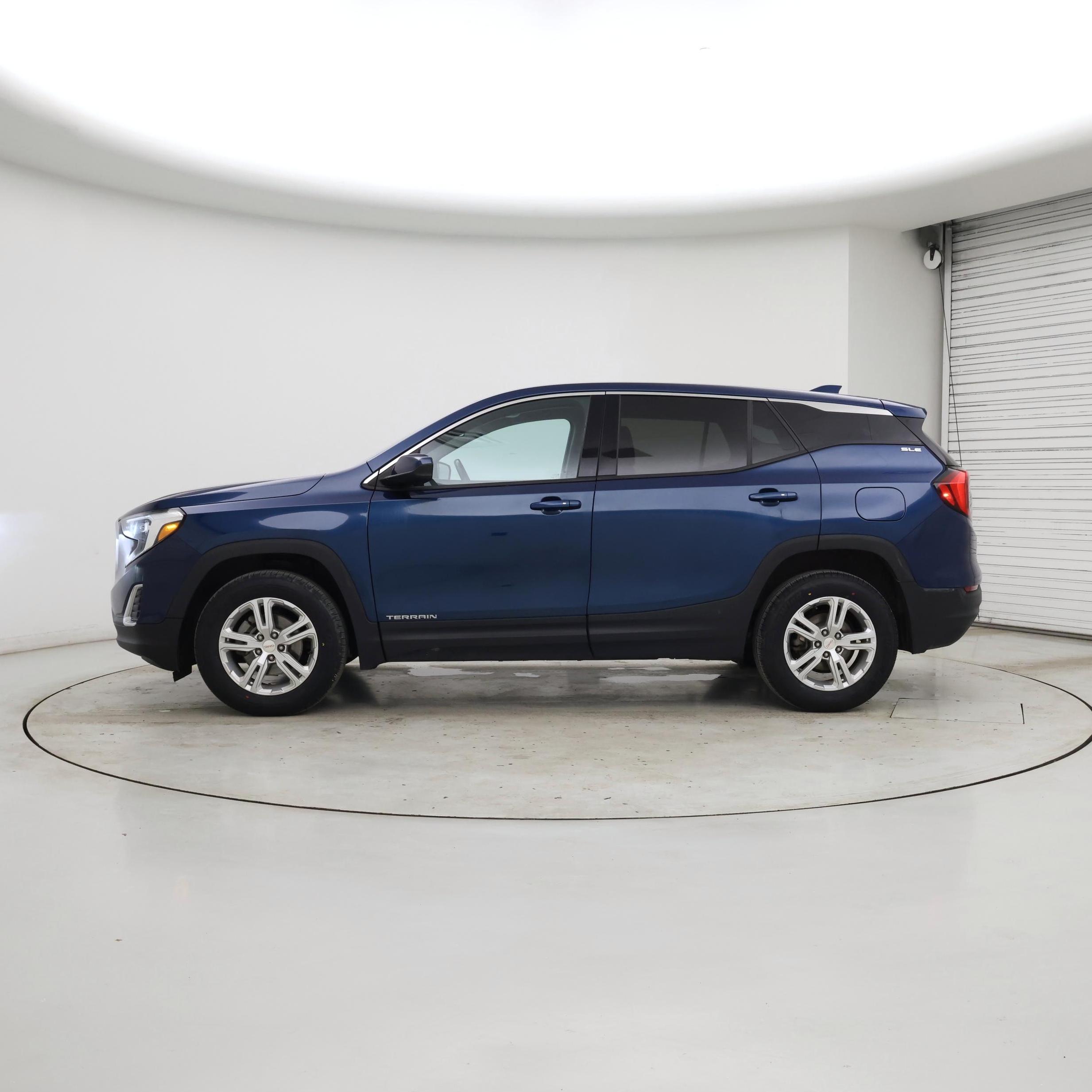 Thumbnail: 2020 GMC Terrain - 3