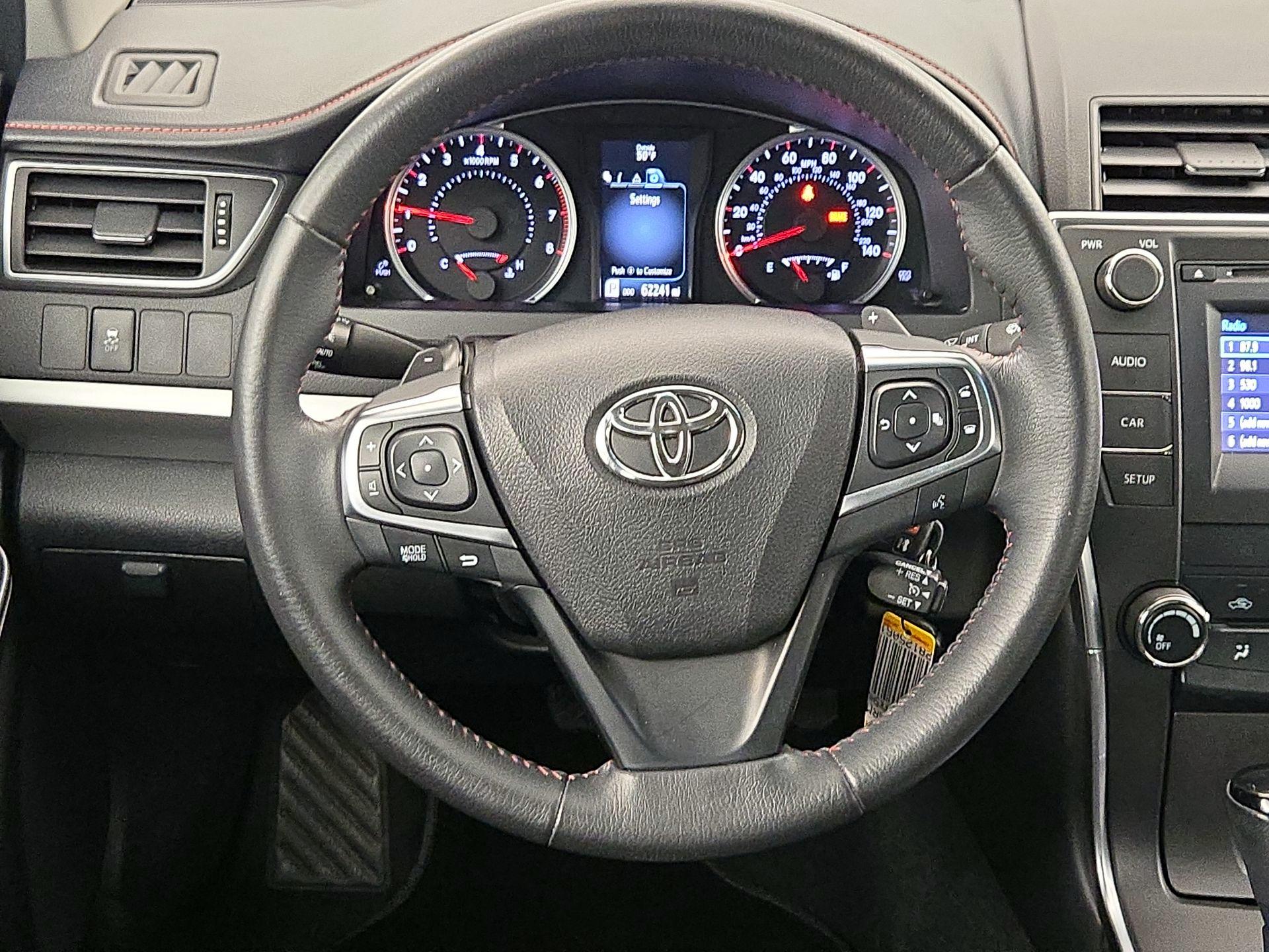 Thumbnail: 2017 Toyota Camry - 10