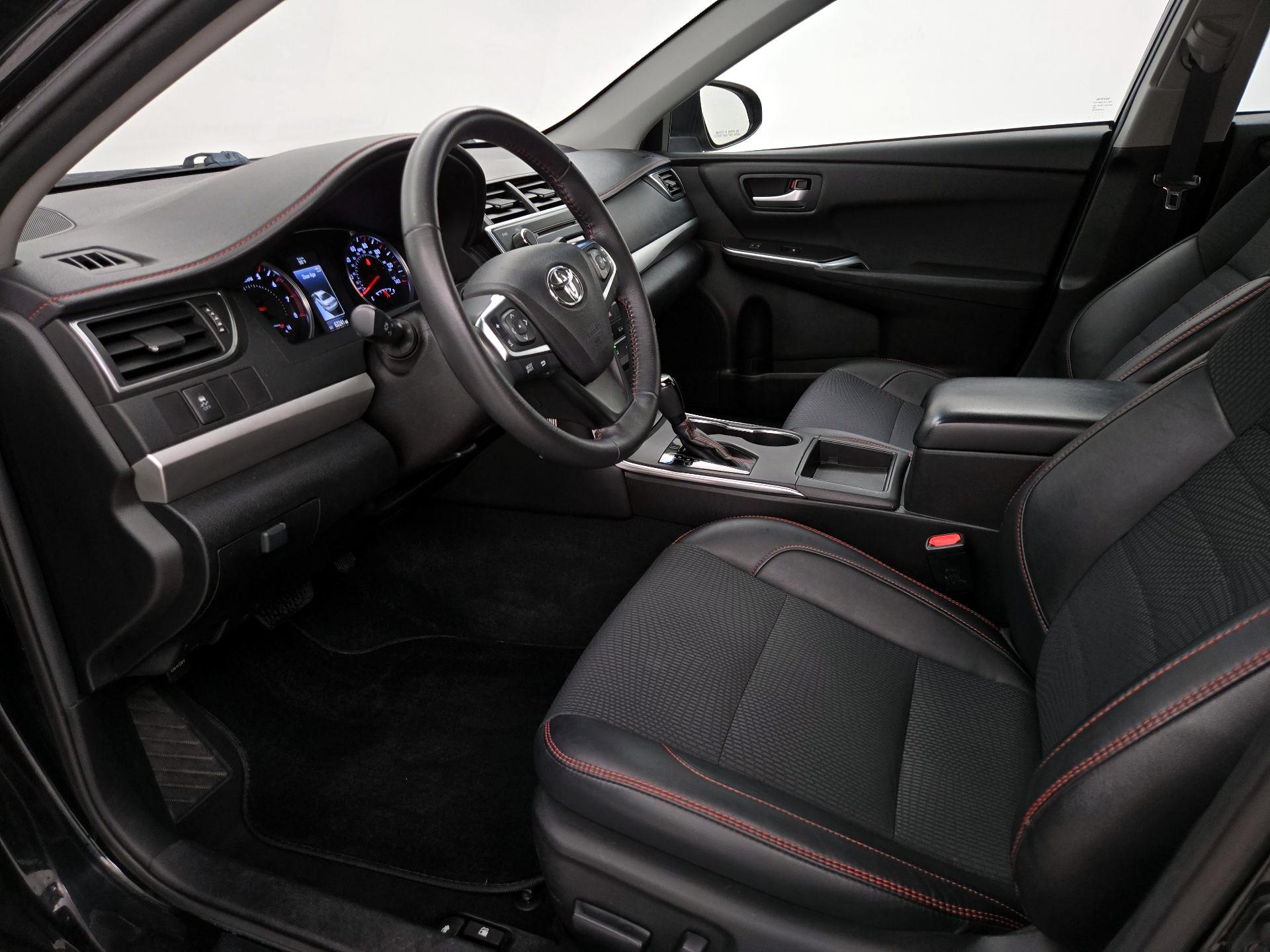 Thumbnail: 2017 Toyota Camry - 11