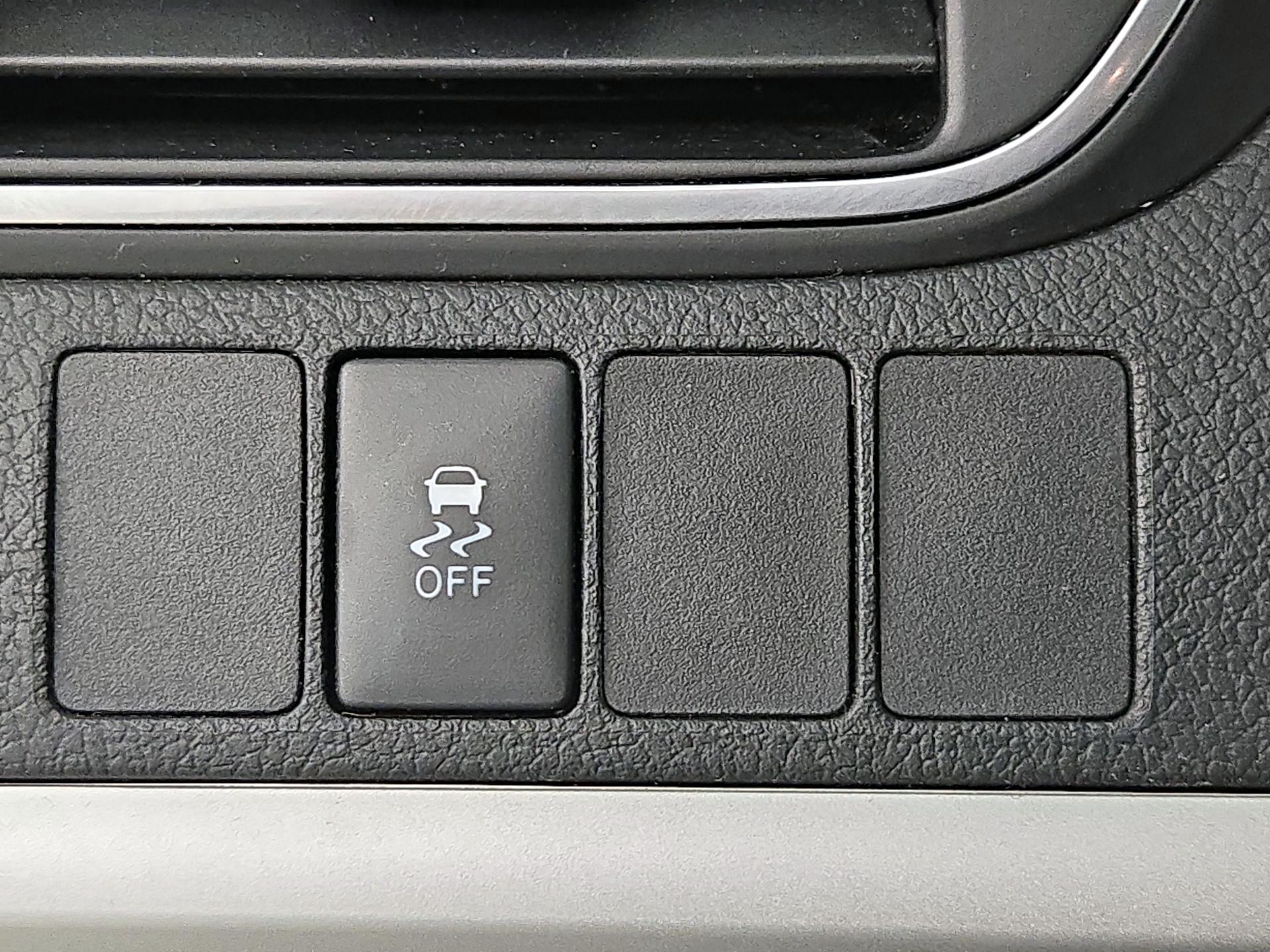 Thumbnail: 2017 Toyota Camry - 13