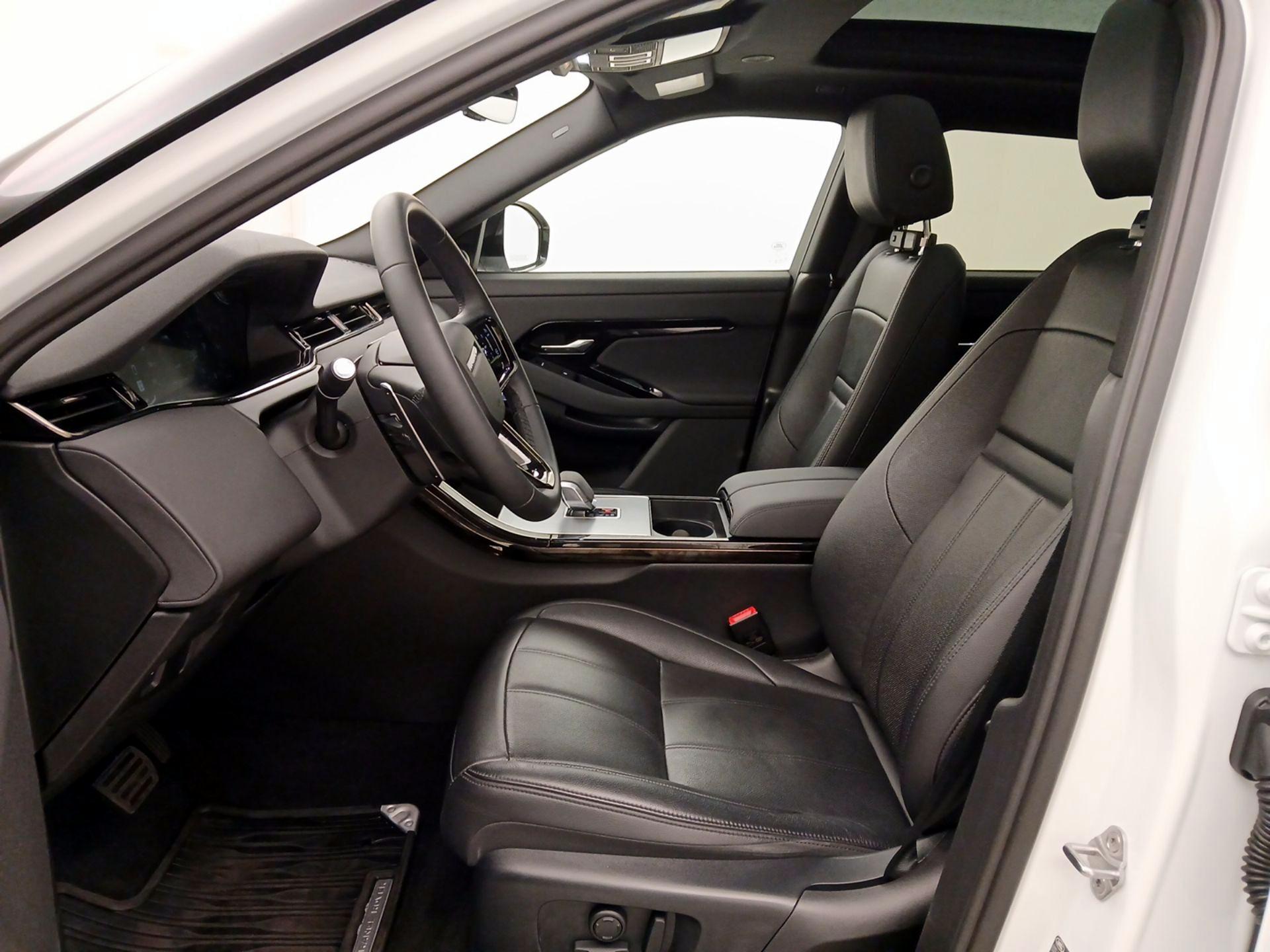 Thumbnail: 2024 Land Rover Range Rover Evoque - 11