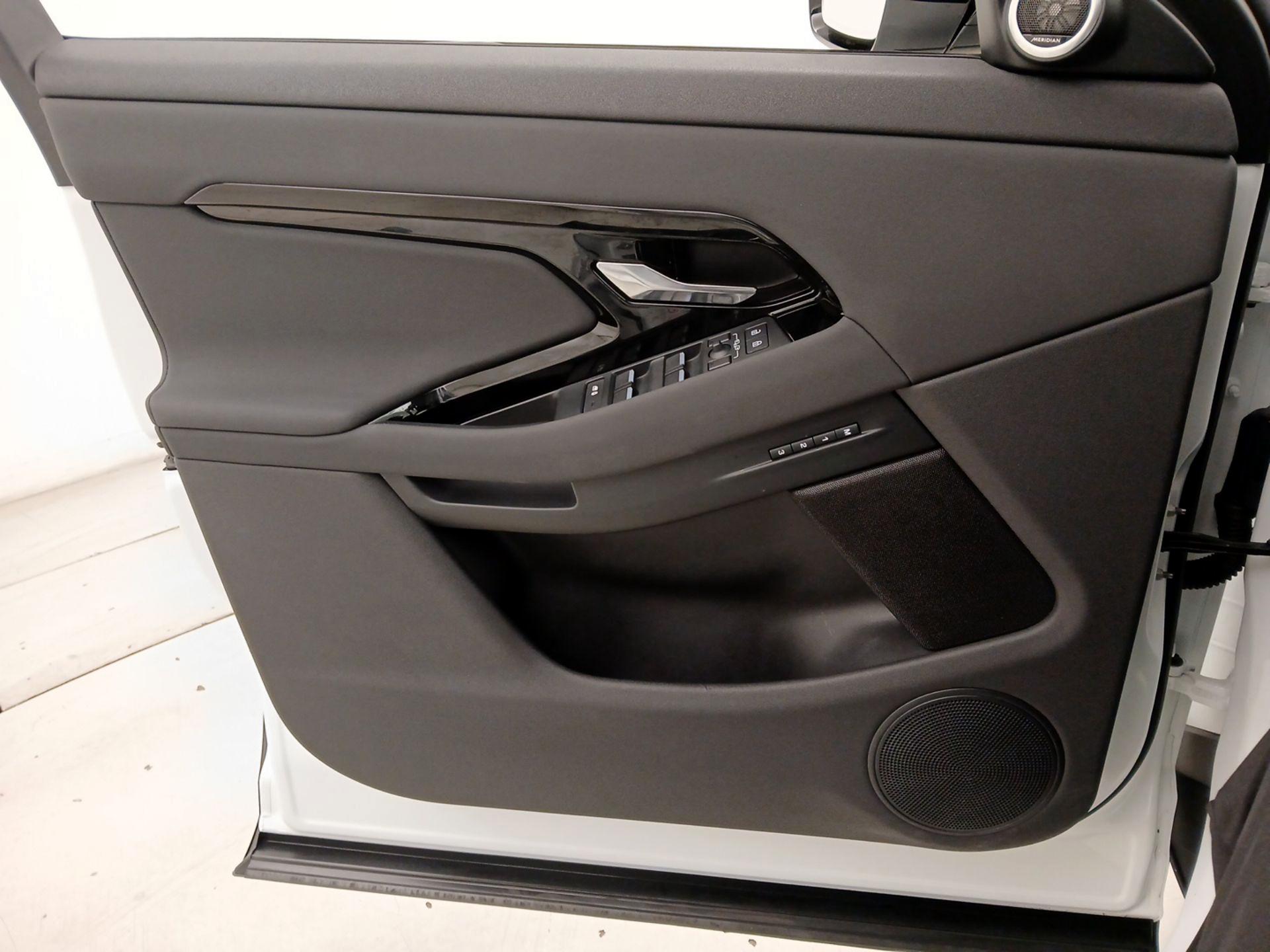 Thumbnail: 2024 Land Rover Range Rover Evoque - 12