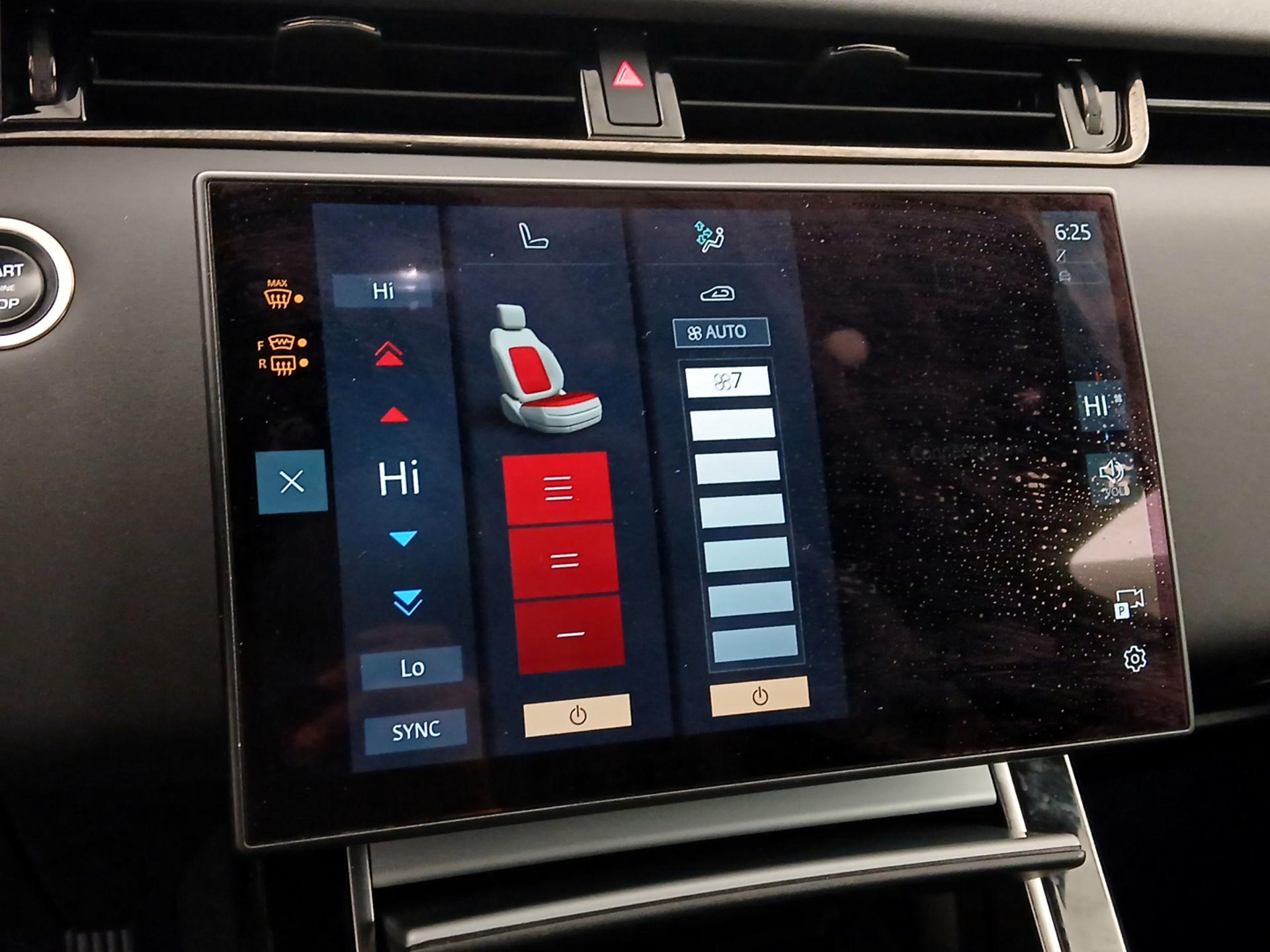 Thumbnail: 2024 Land Rover Range Rover Evoque - 17